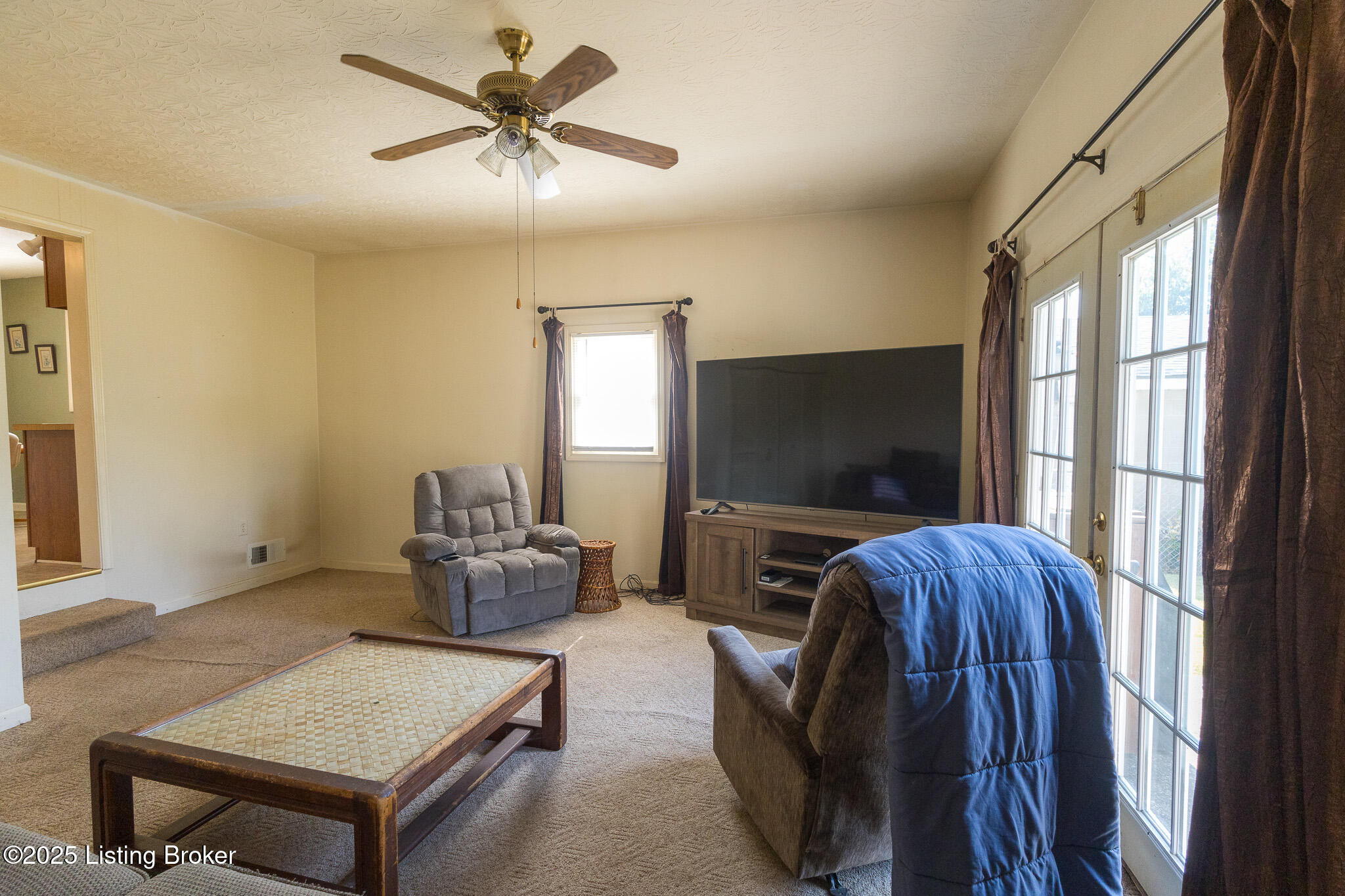 4310 Cavelle Ave, Louisville