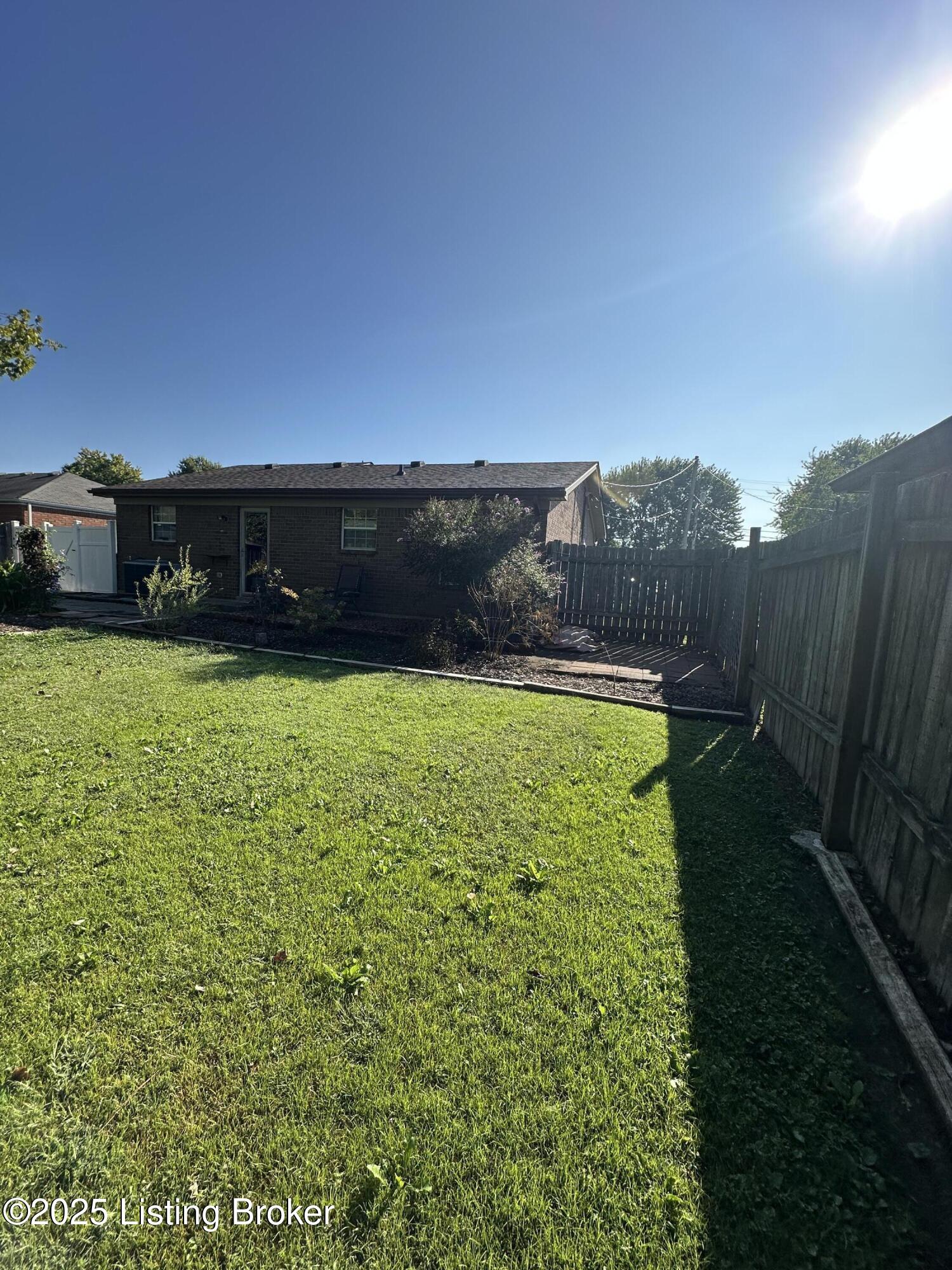 279 Earlywood Way