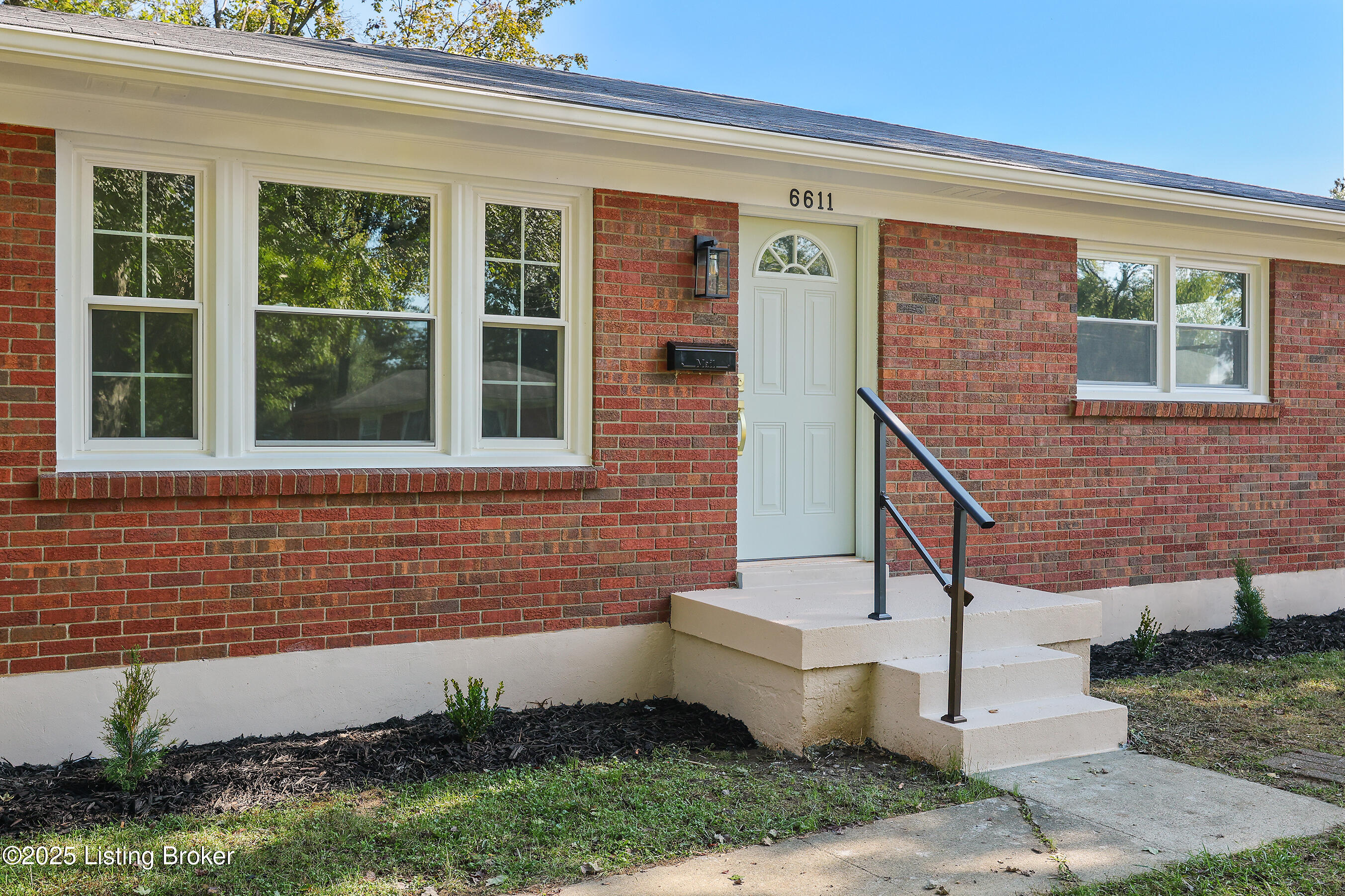 6611 South Dr