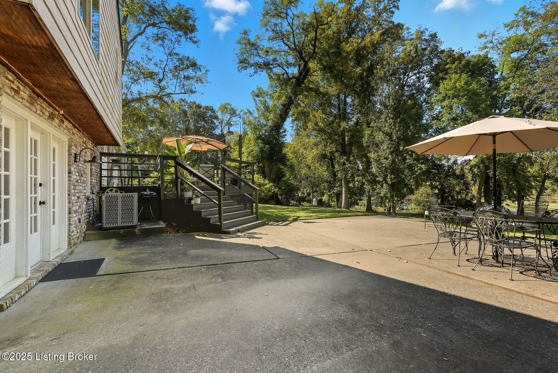 1805 Springhill Rd, Anchorage