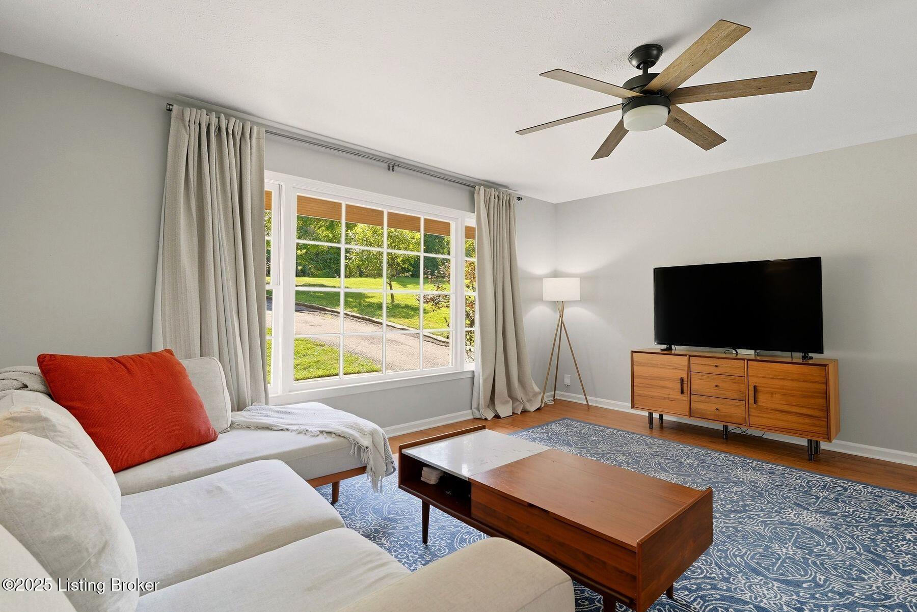 1805 Springhill Rd, Anchorage