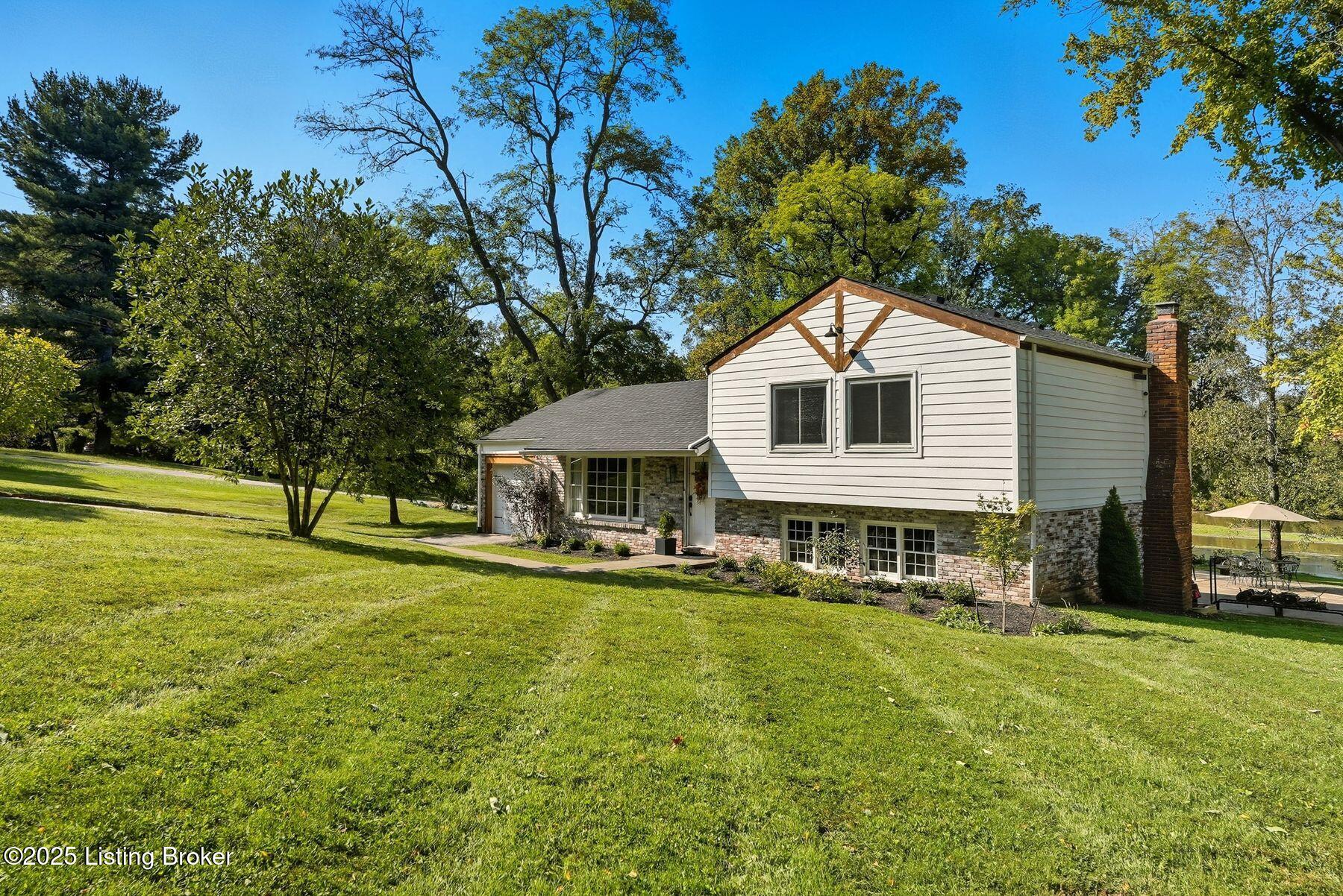 1805 Springhill Rd, Anchorage