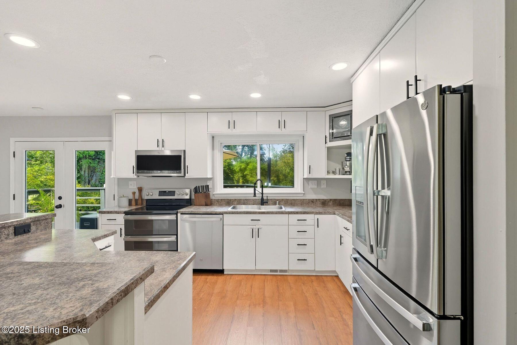 1805 Springhill Rd, Anchorage