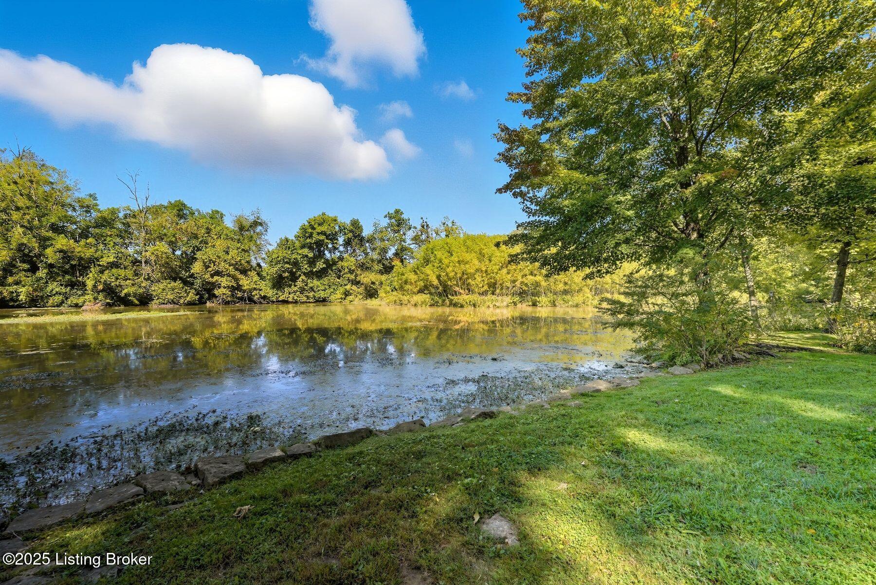 1805 Springhill Rd, Anchorage