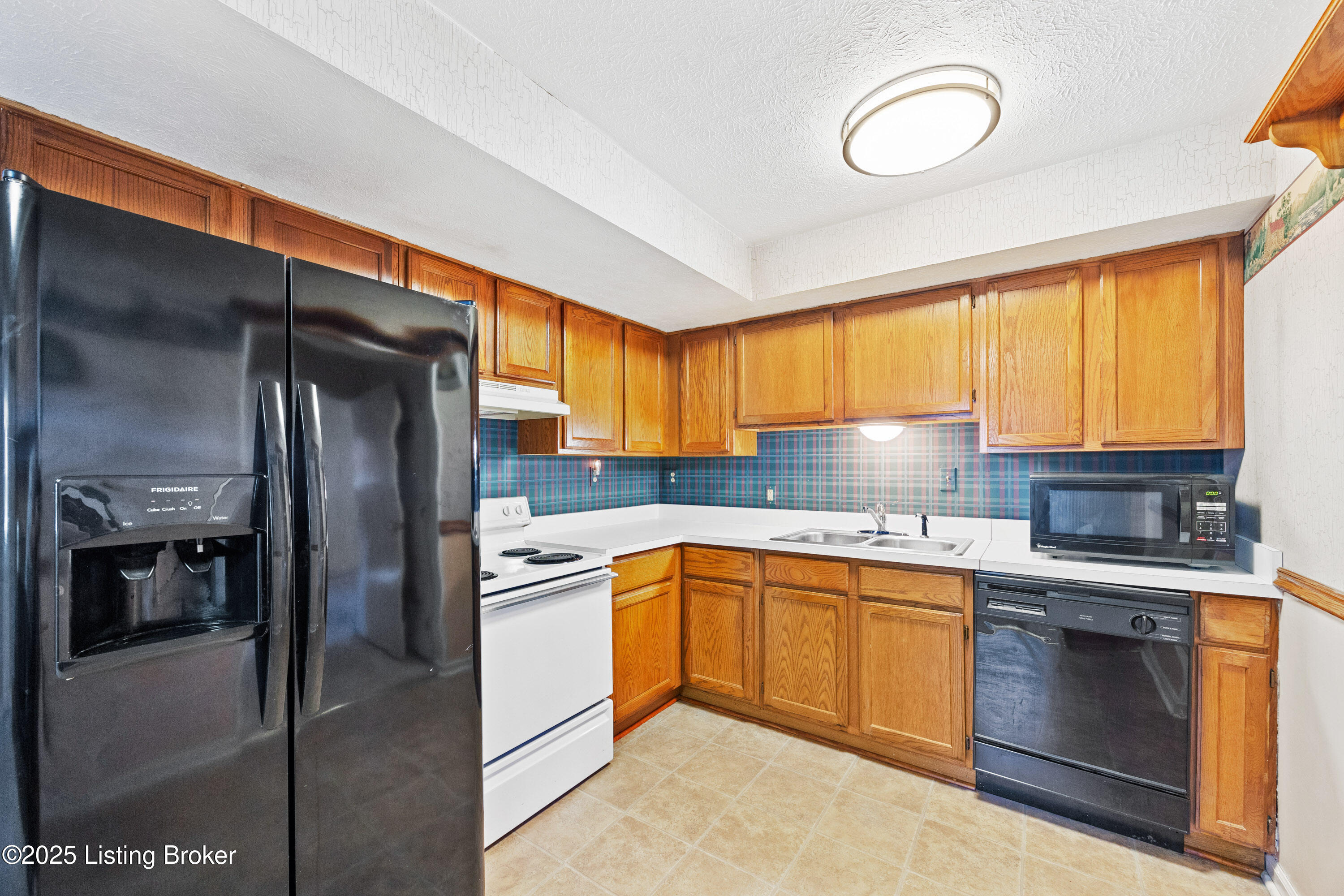 2508 Pikes Peak Blvd