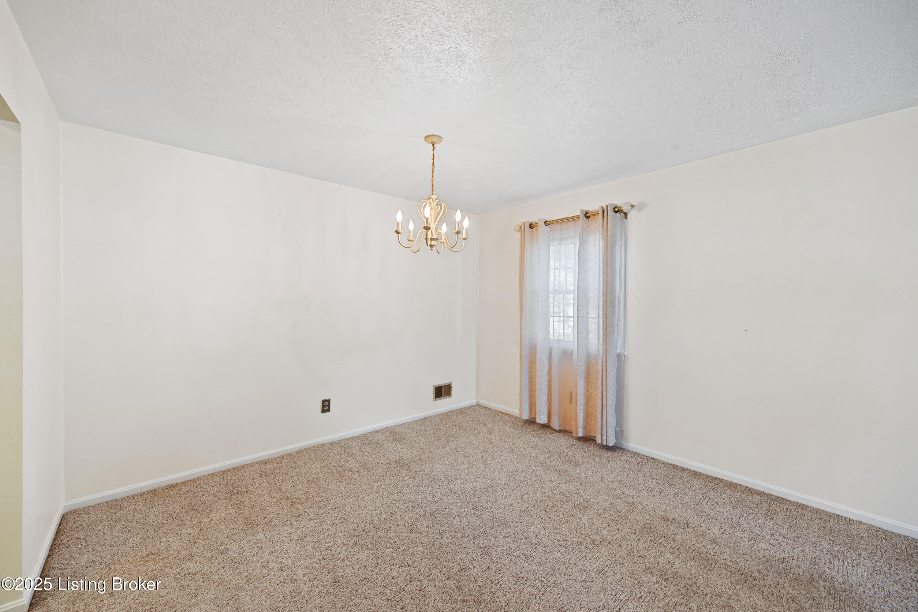 2508 Pikes Peak Blvd