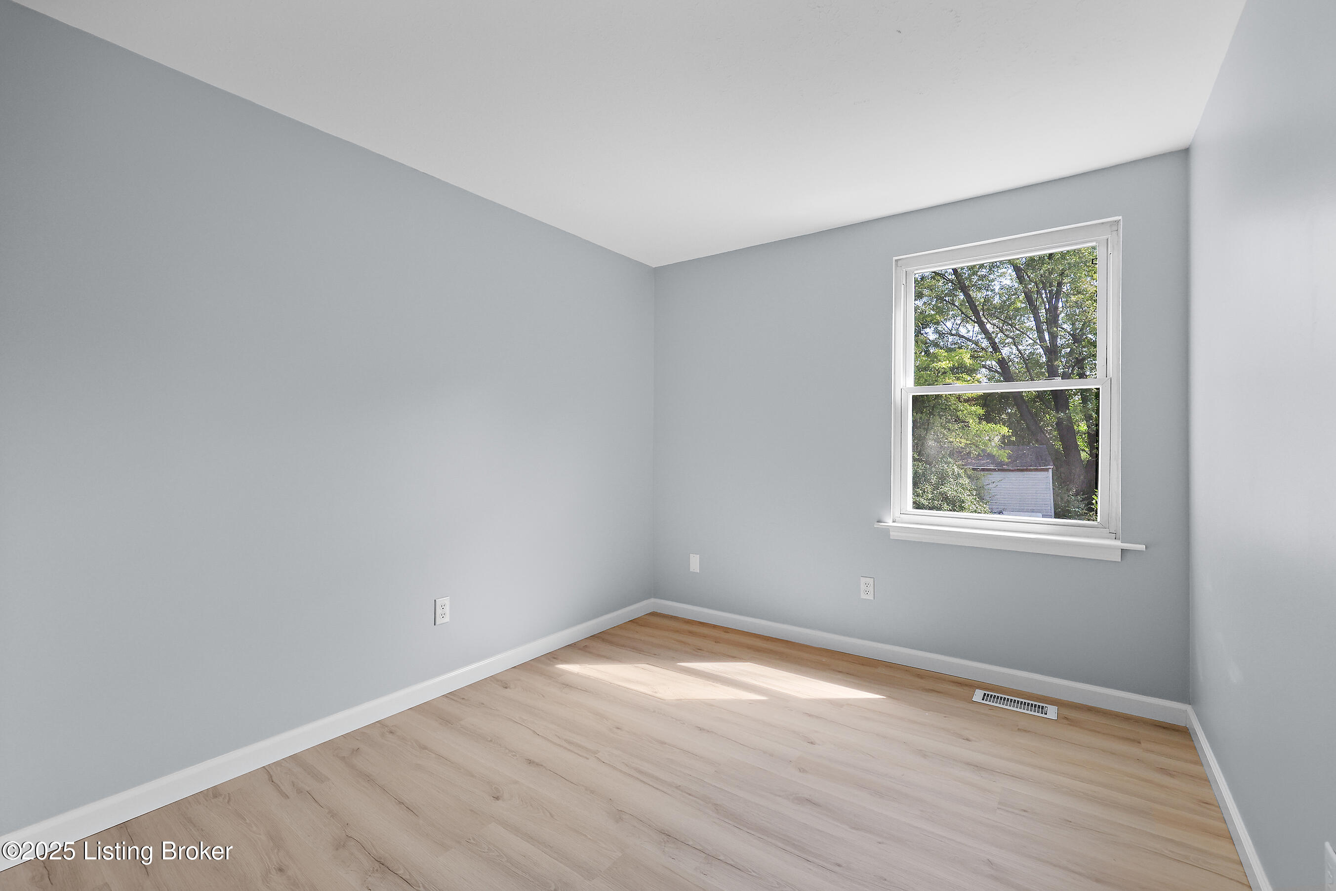 8705 Bost Ln