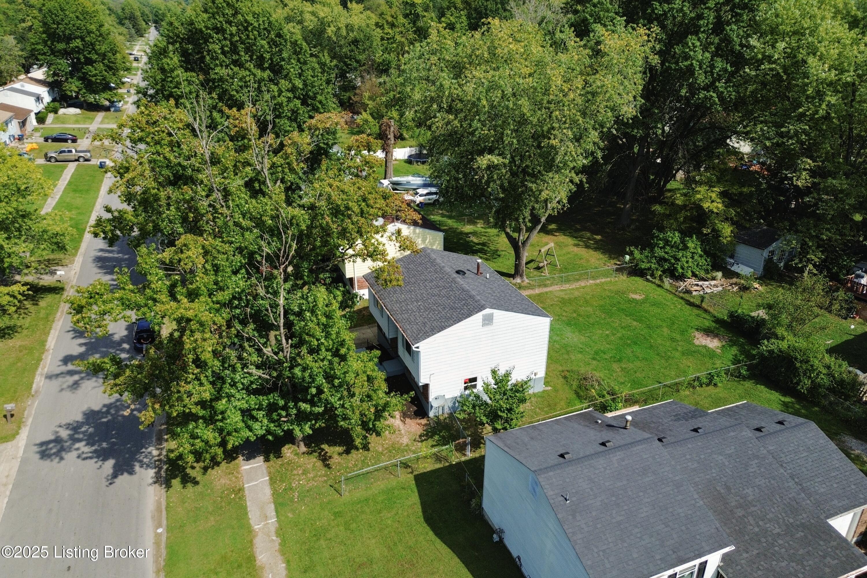 8705 Bost Ln
