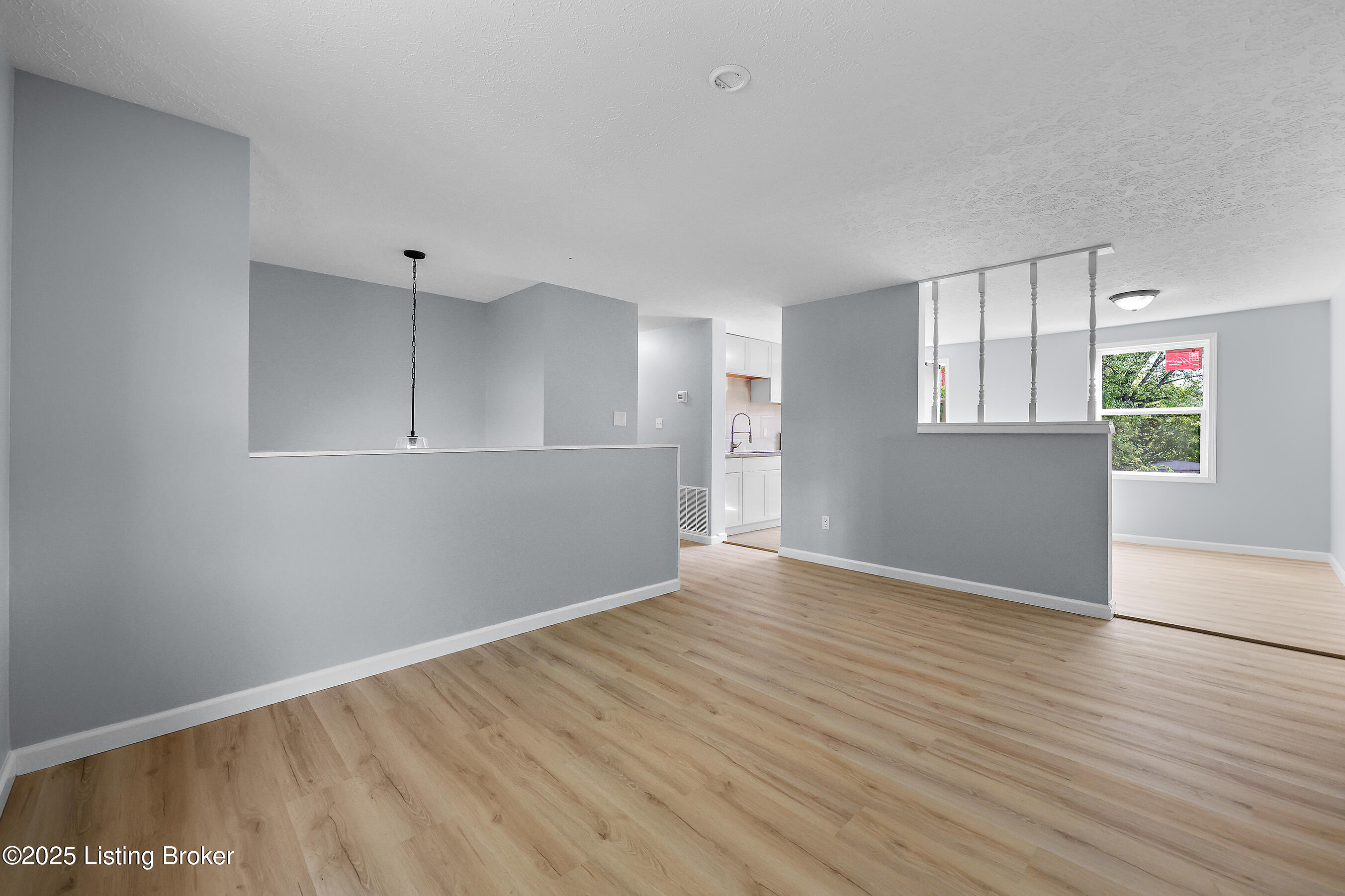 8705 Bost Ln