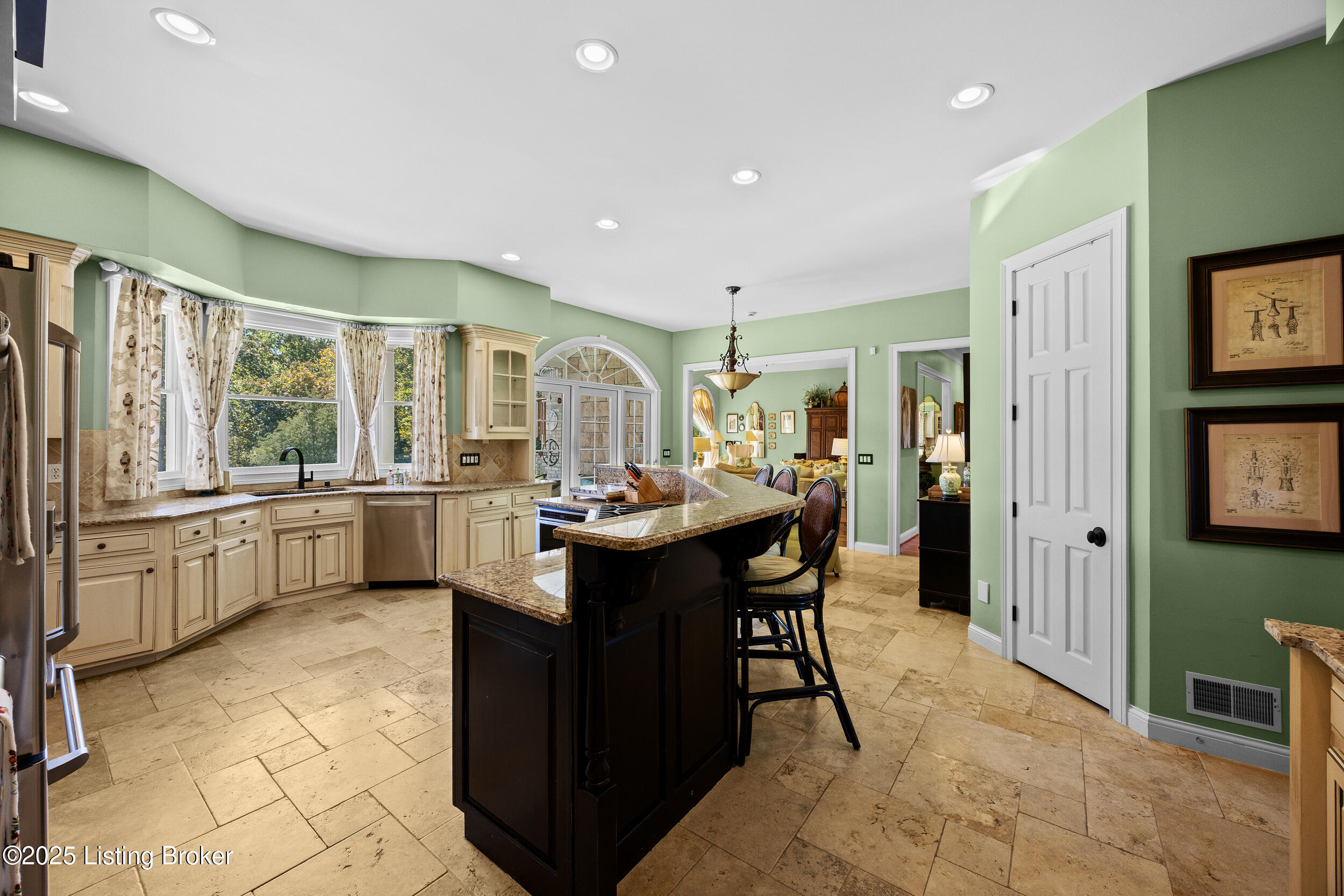 1211 Forest Trail Pl