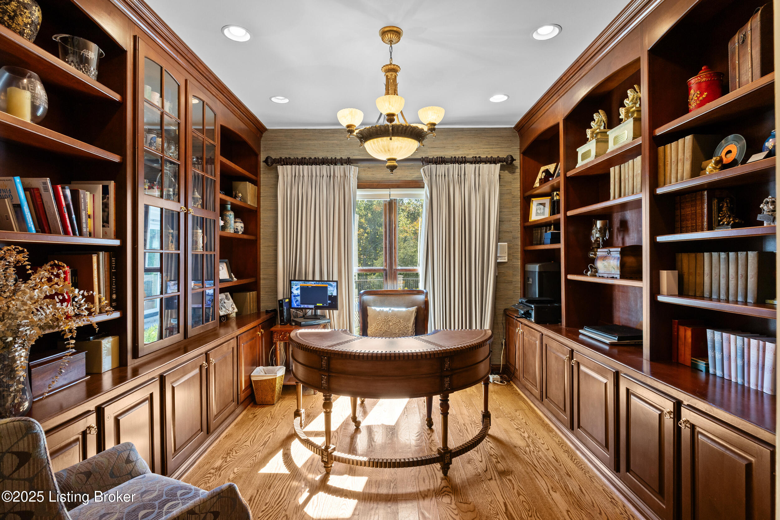 1211 Forest Trail Pl