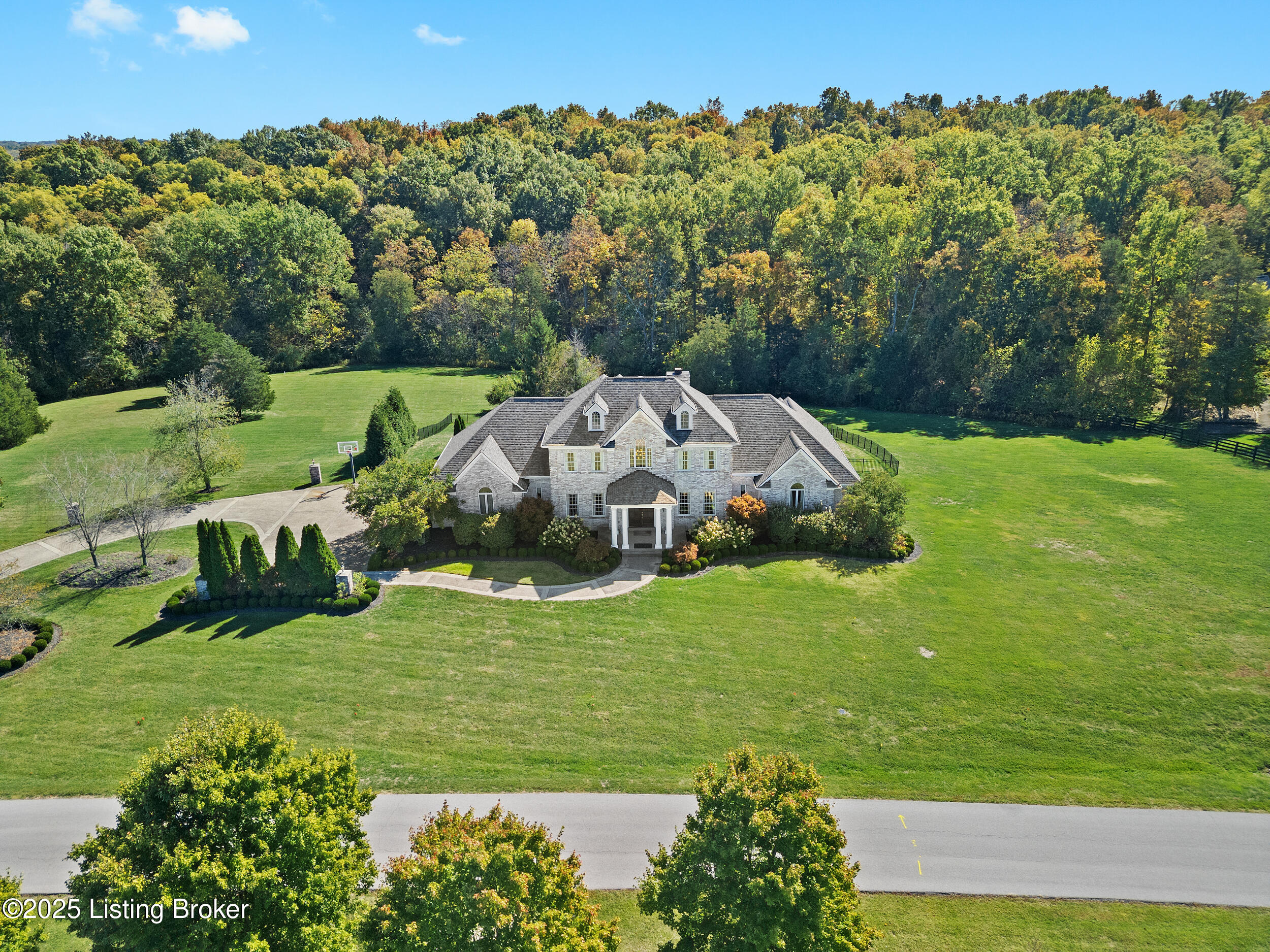 1211 Forest Trail Pl