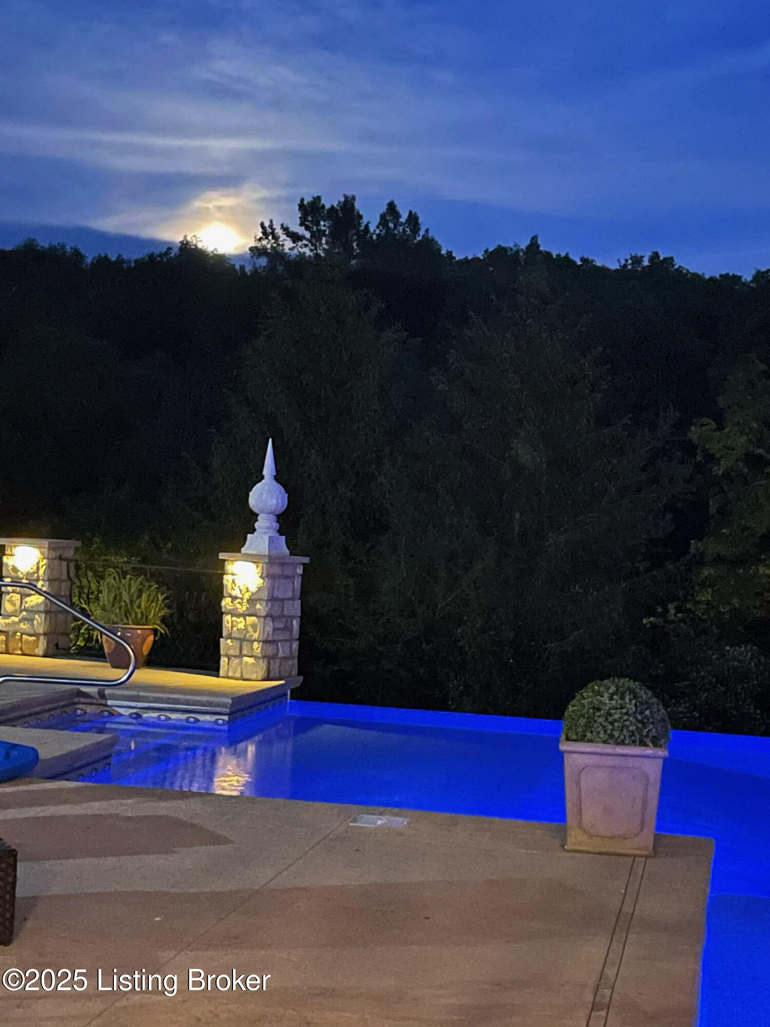 1211 Forest Trail Pl