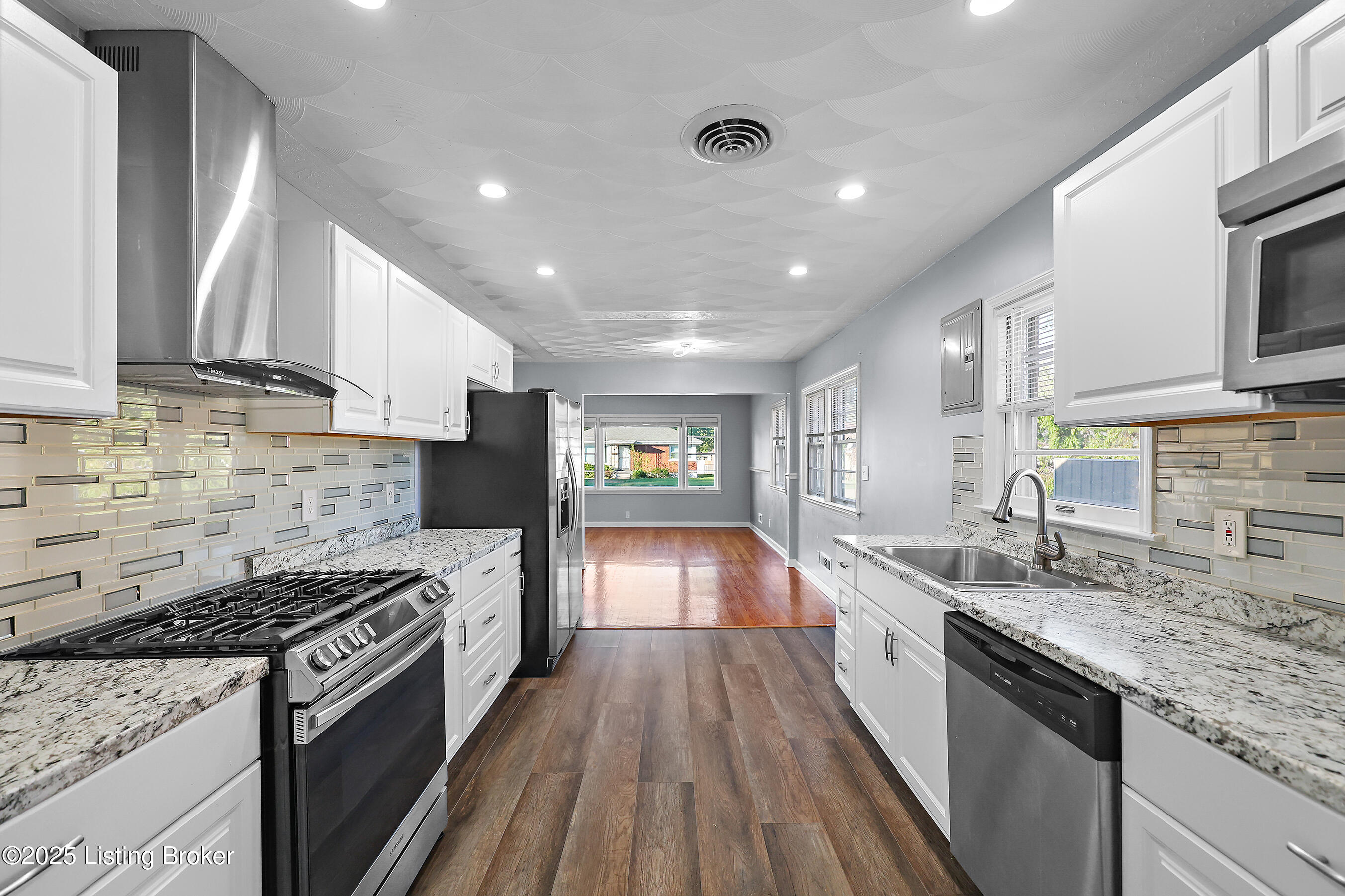 1602 Clarice Way
