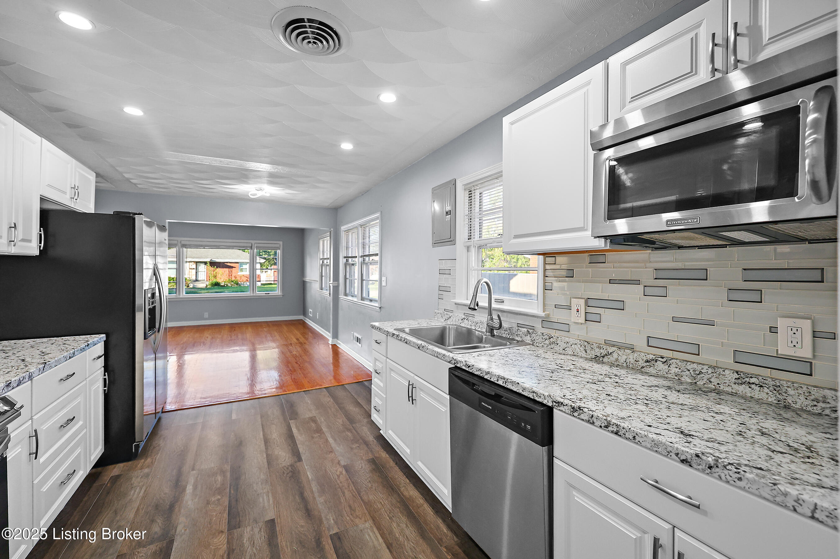 1602 Clarice Way