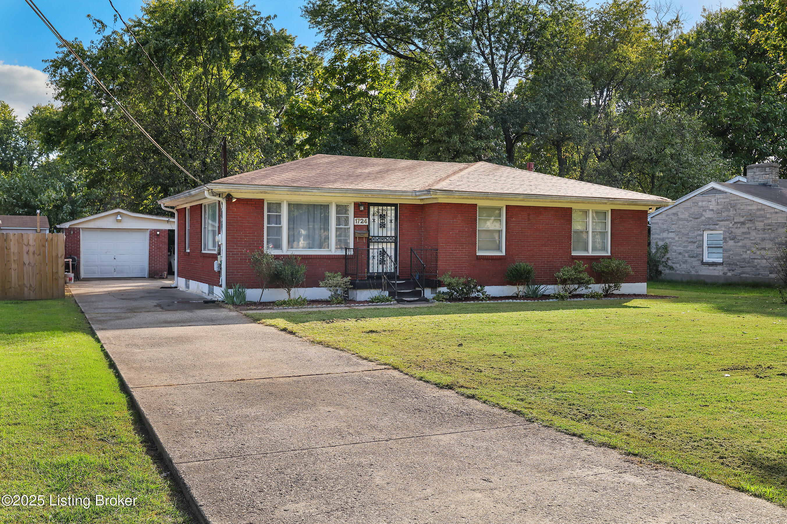 1724 Kennedy Rd