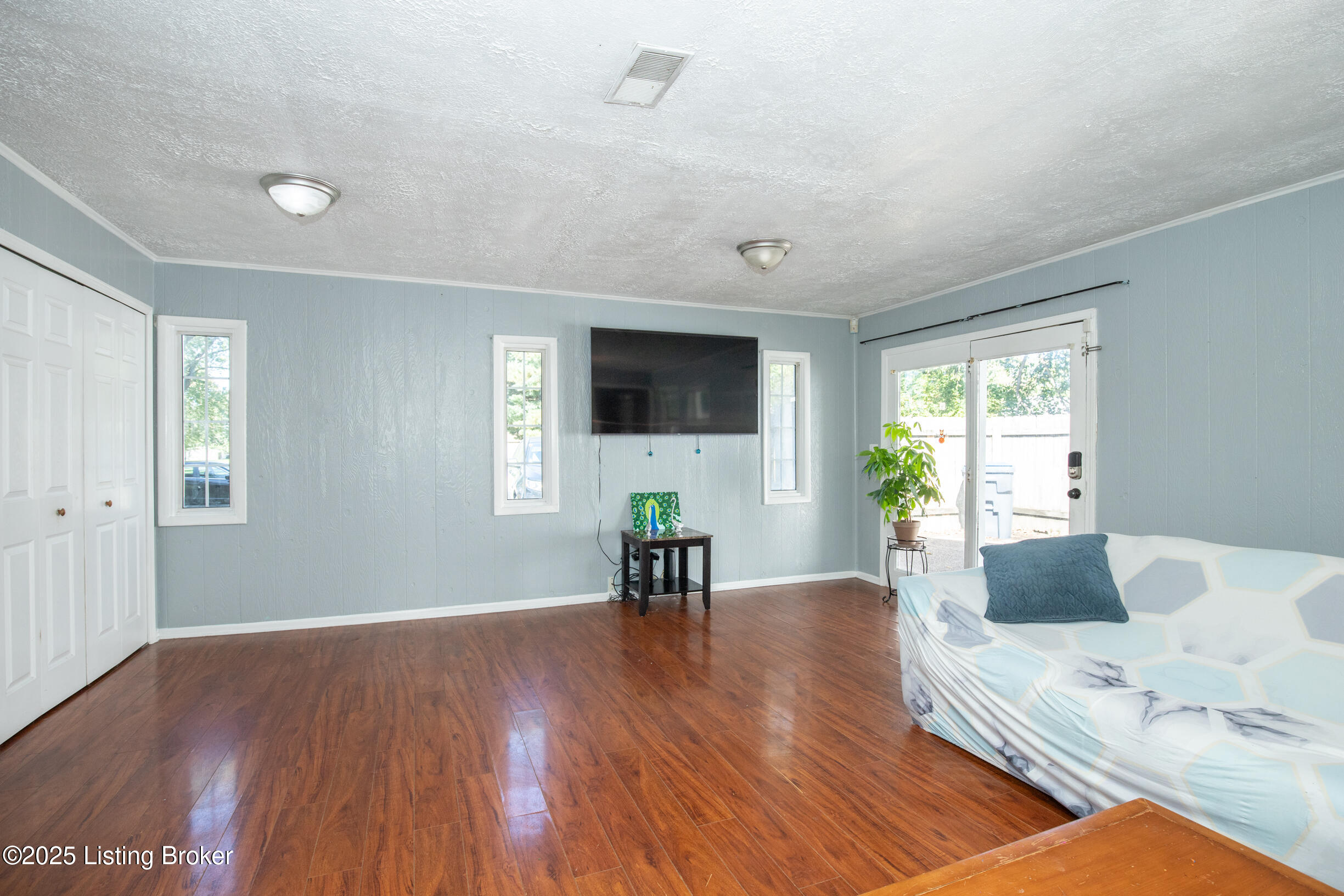 10801 Grafton Hall Rd