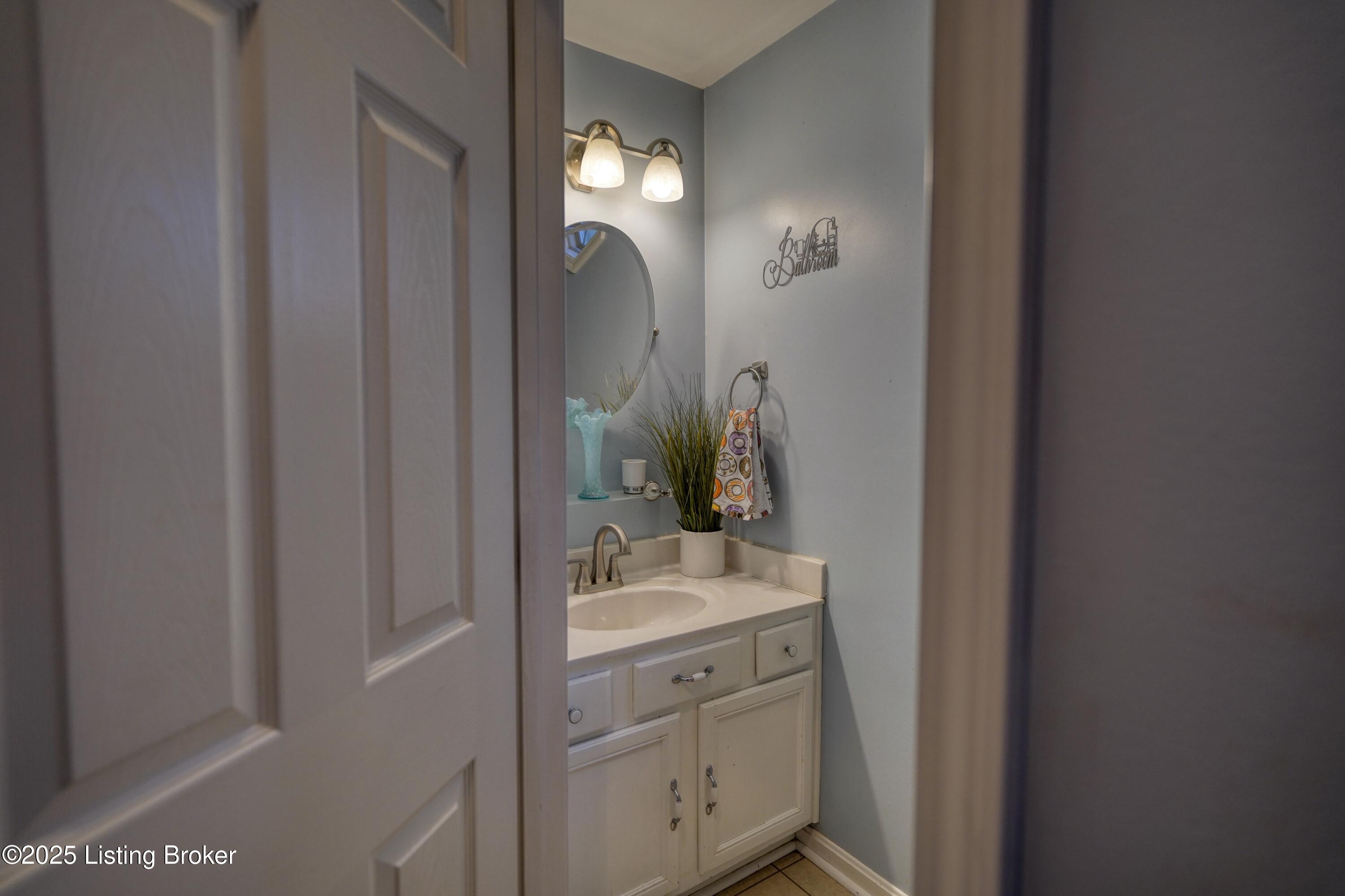 15713 Beckley Hills Dr