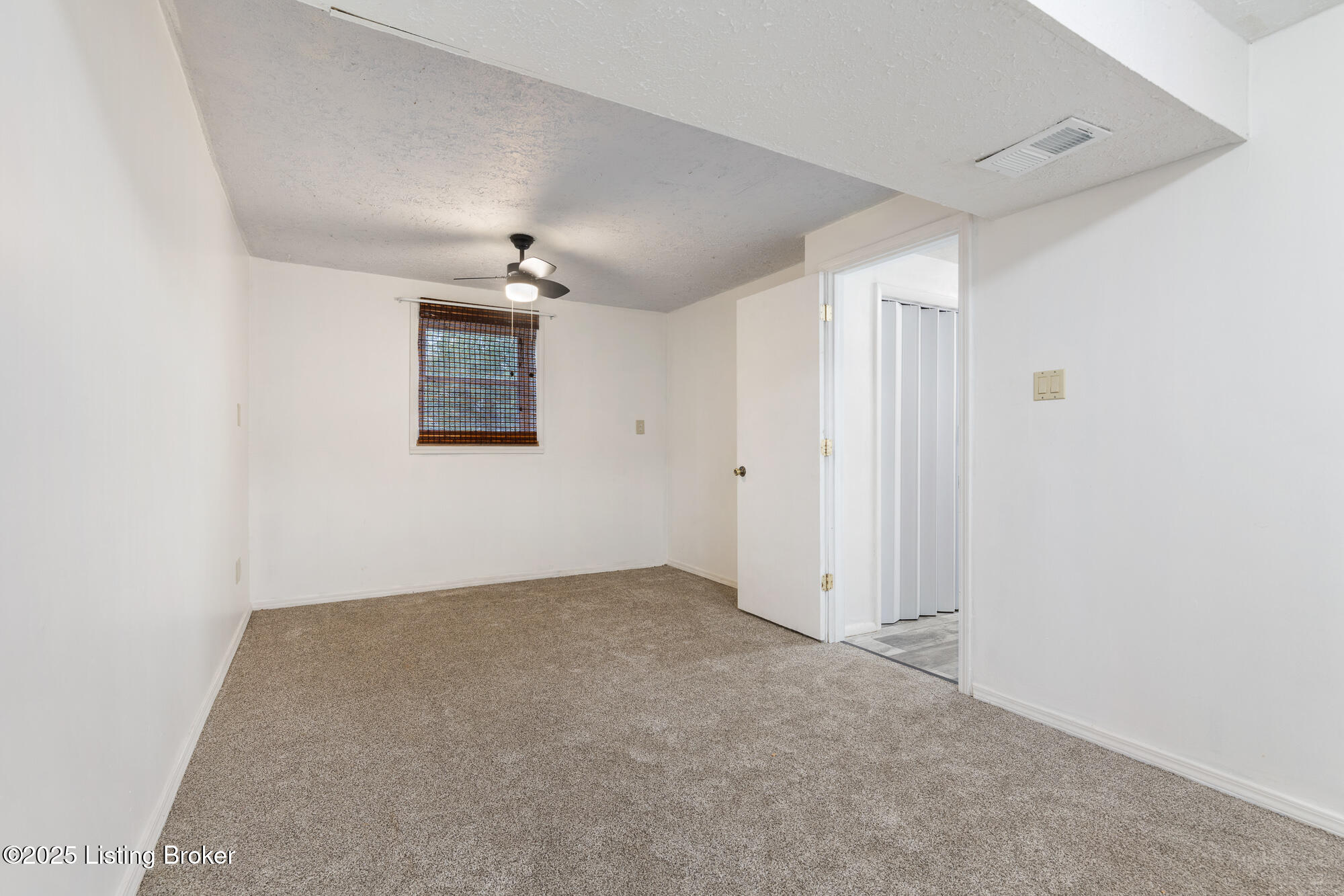 8720 Running Fox Cir