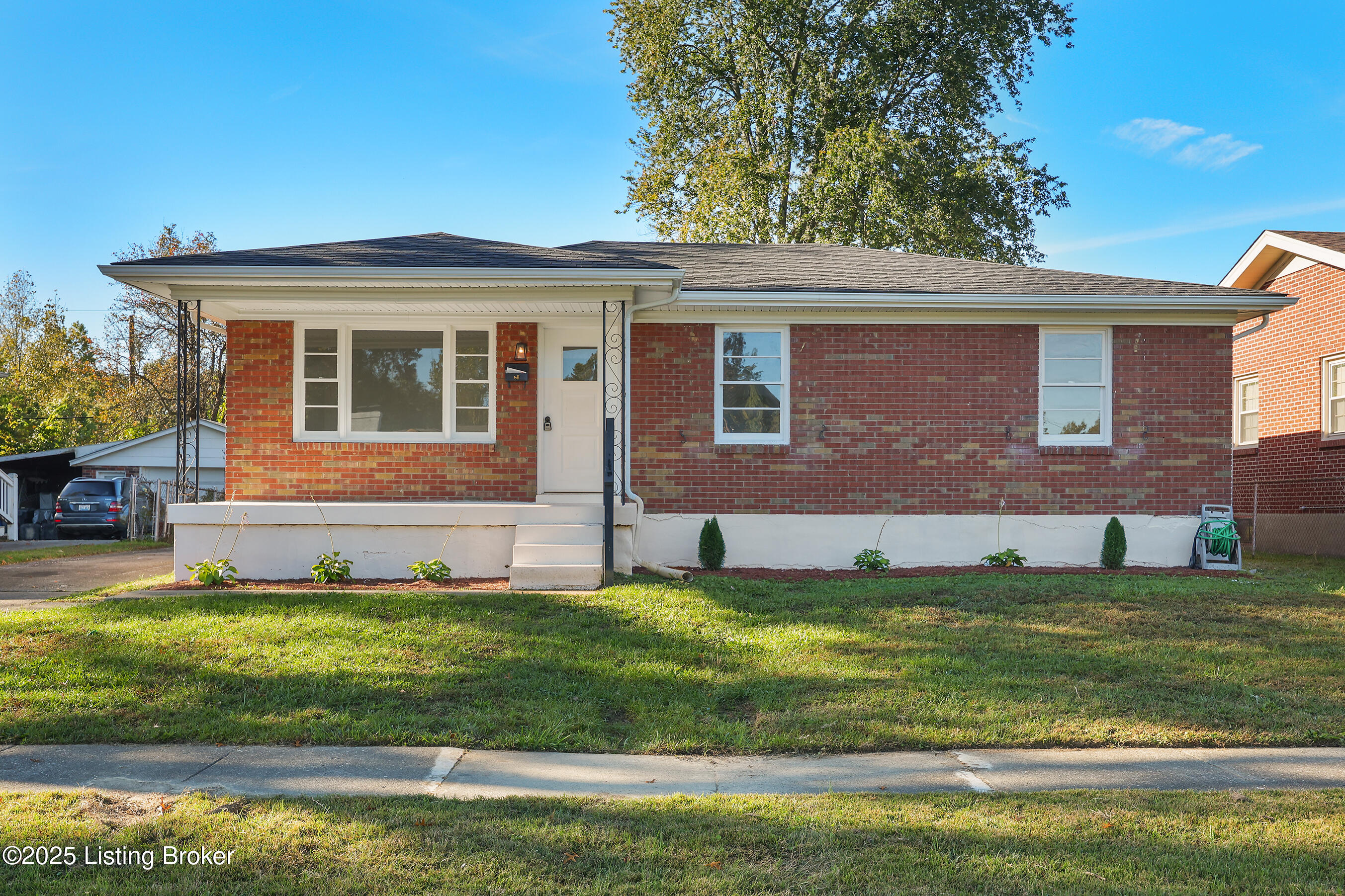 1046 Clayborne Rd, Louisville