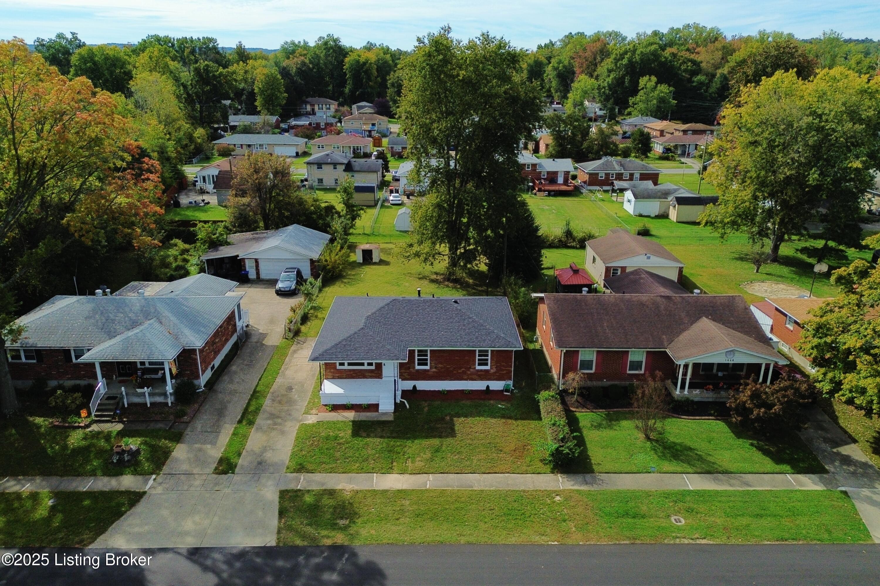 1046 Clayborne Rd, Louisville