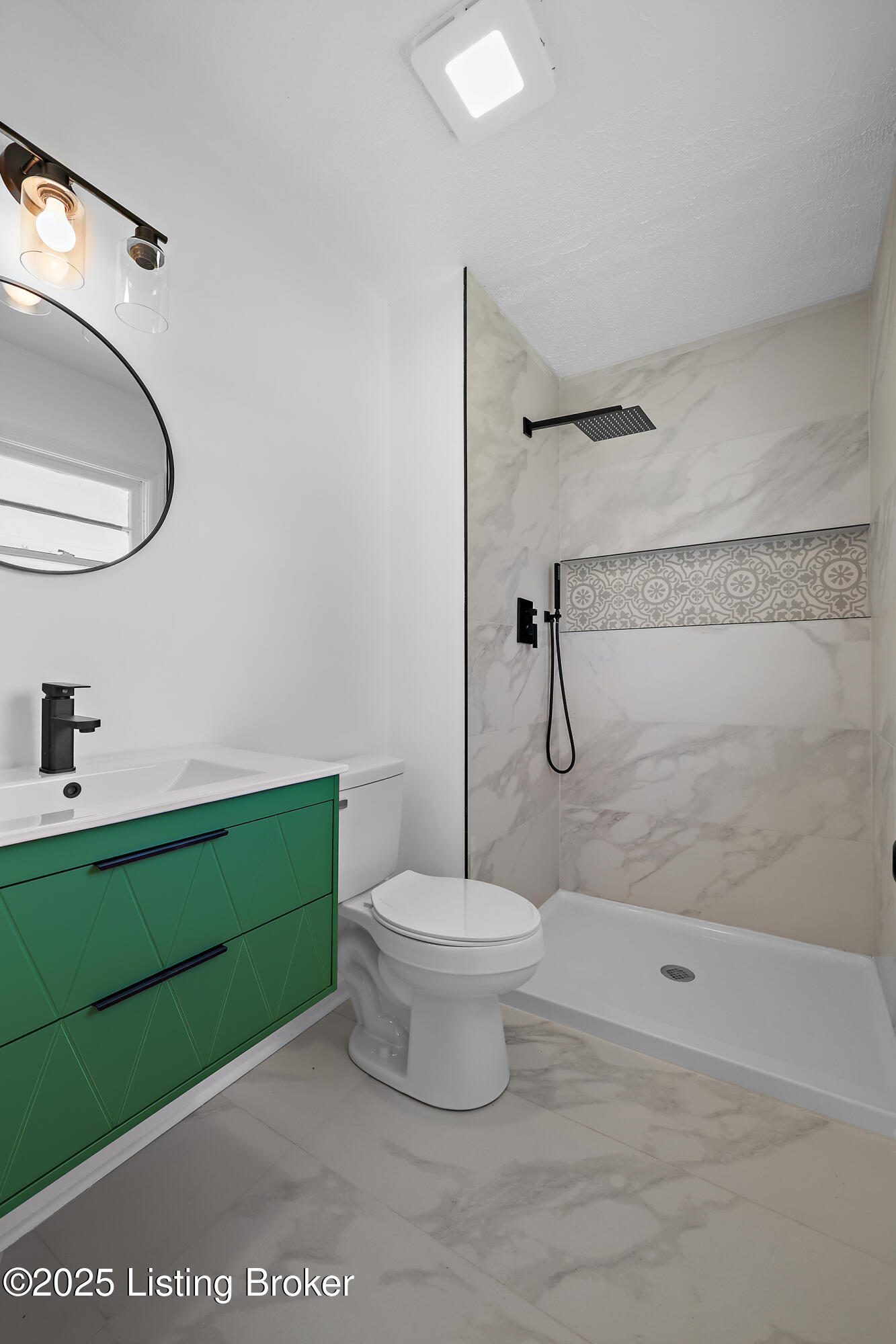 1046 Clayborne Rd, Louisville