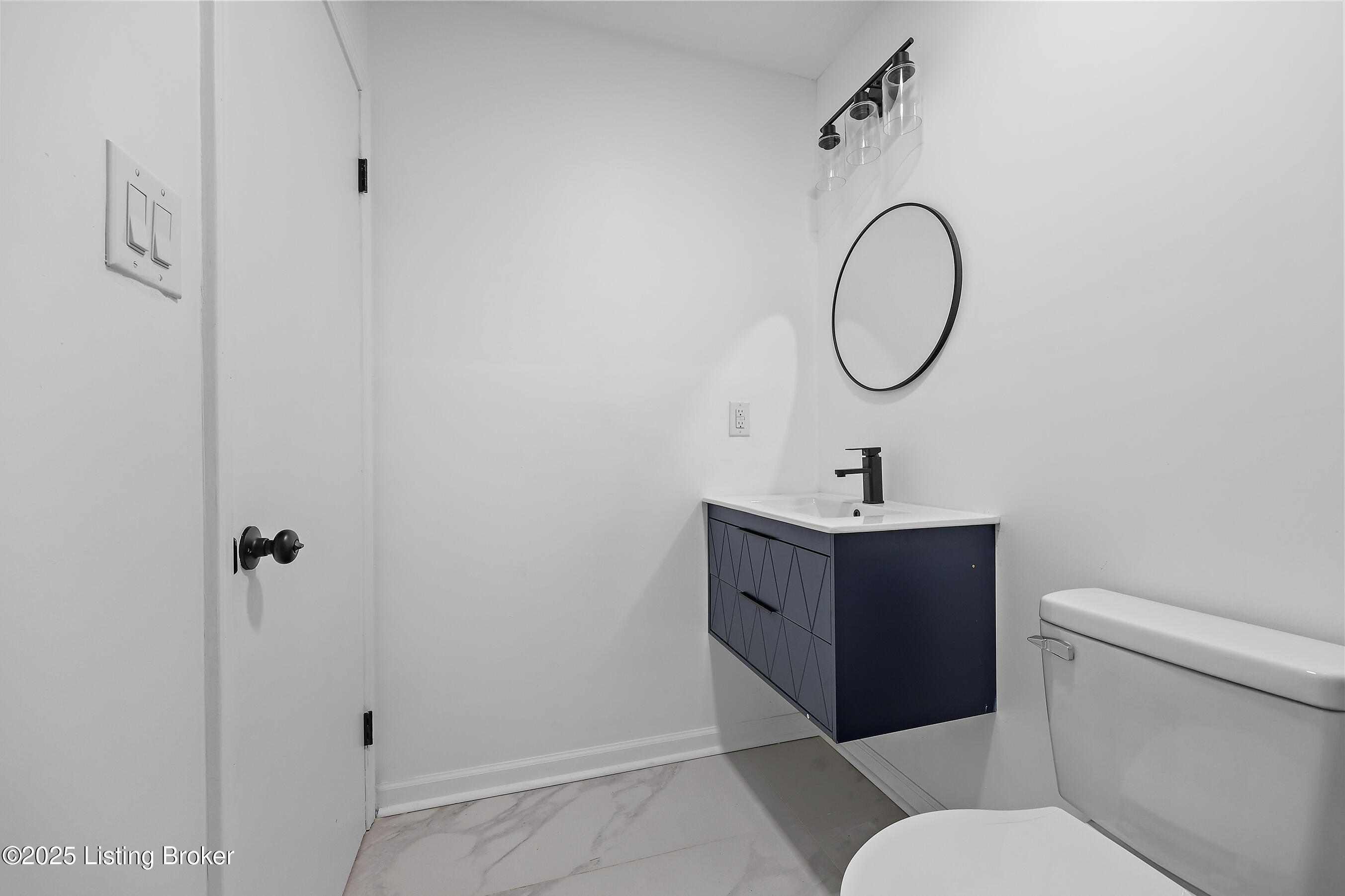 1046 Clayborne Rd, Louisville