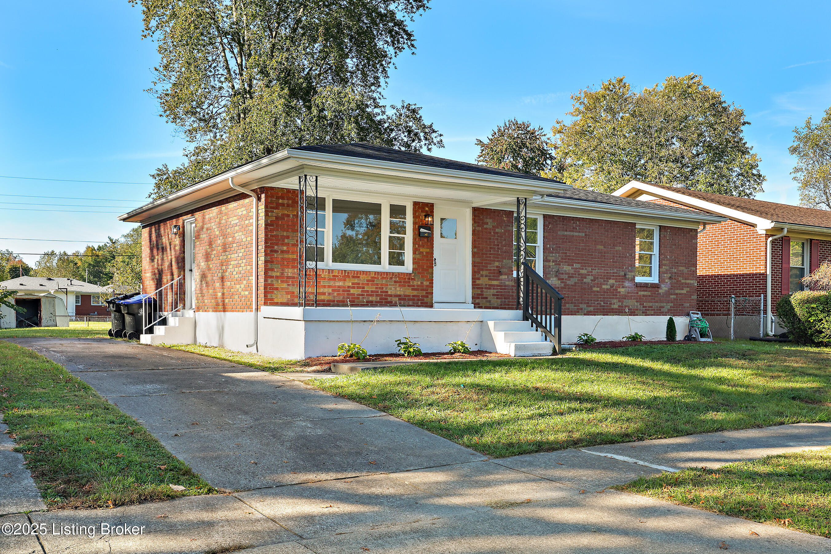 1046 Clayborne Rd, Louisville