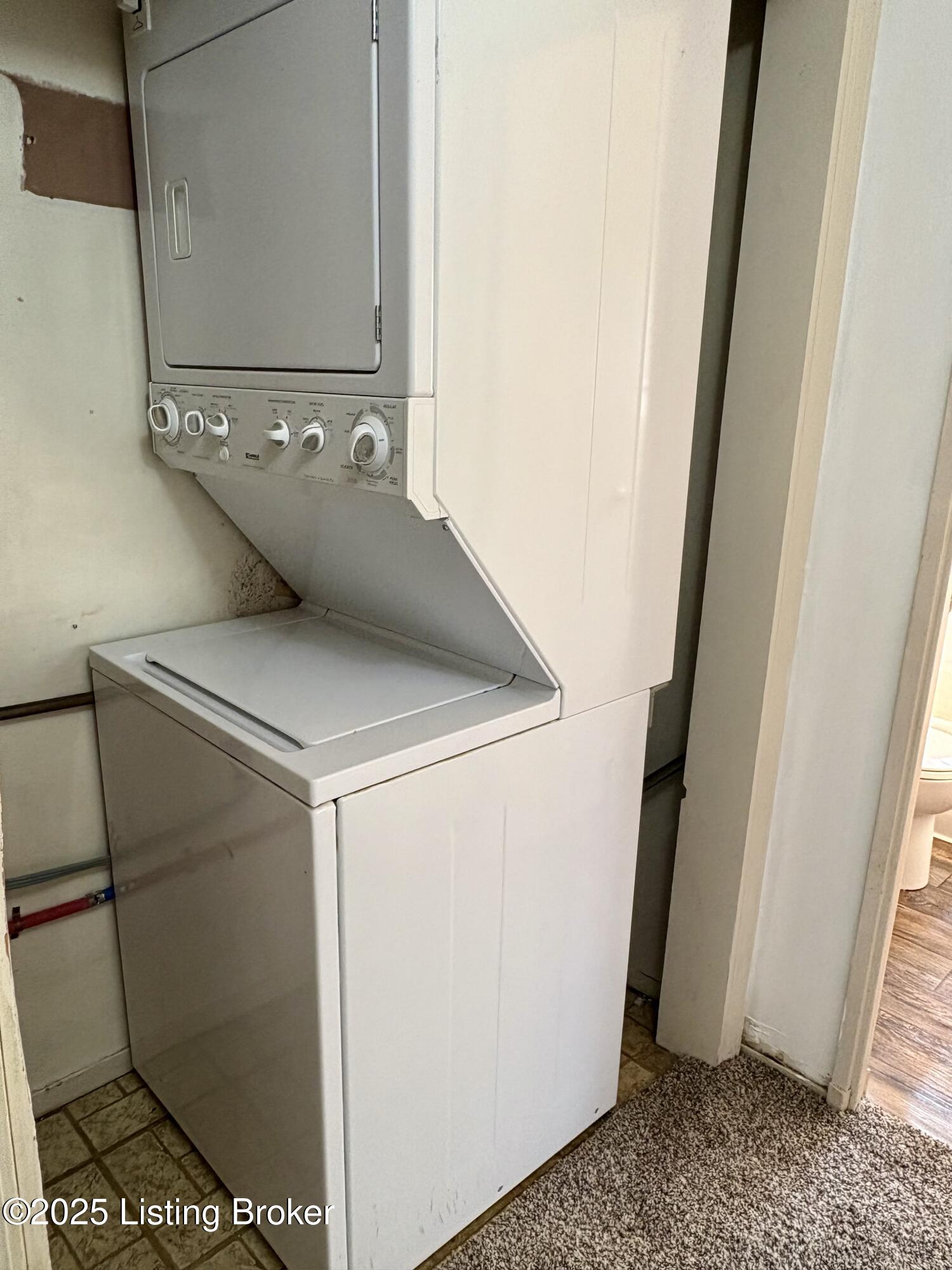 6005 Middleground Dr