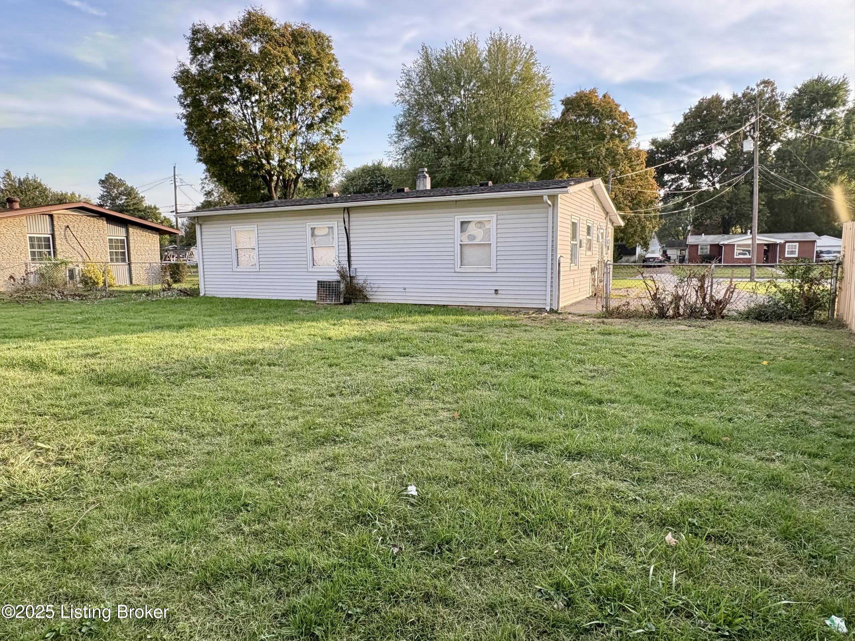 6005 Middleground Dr