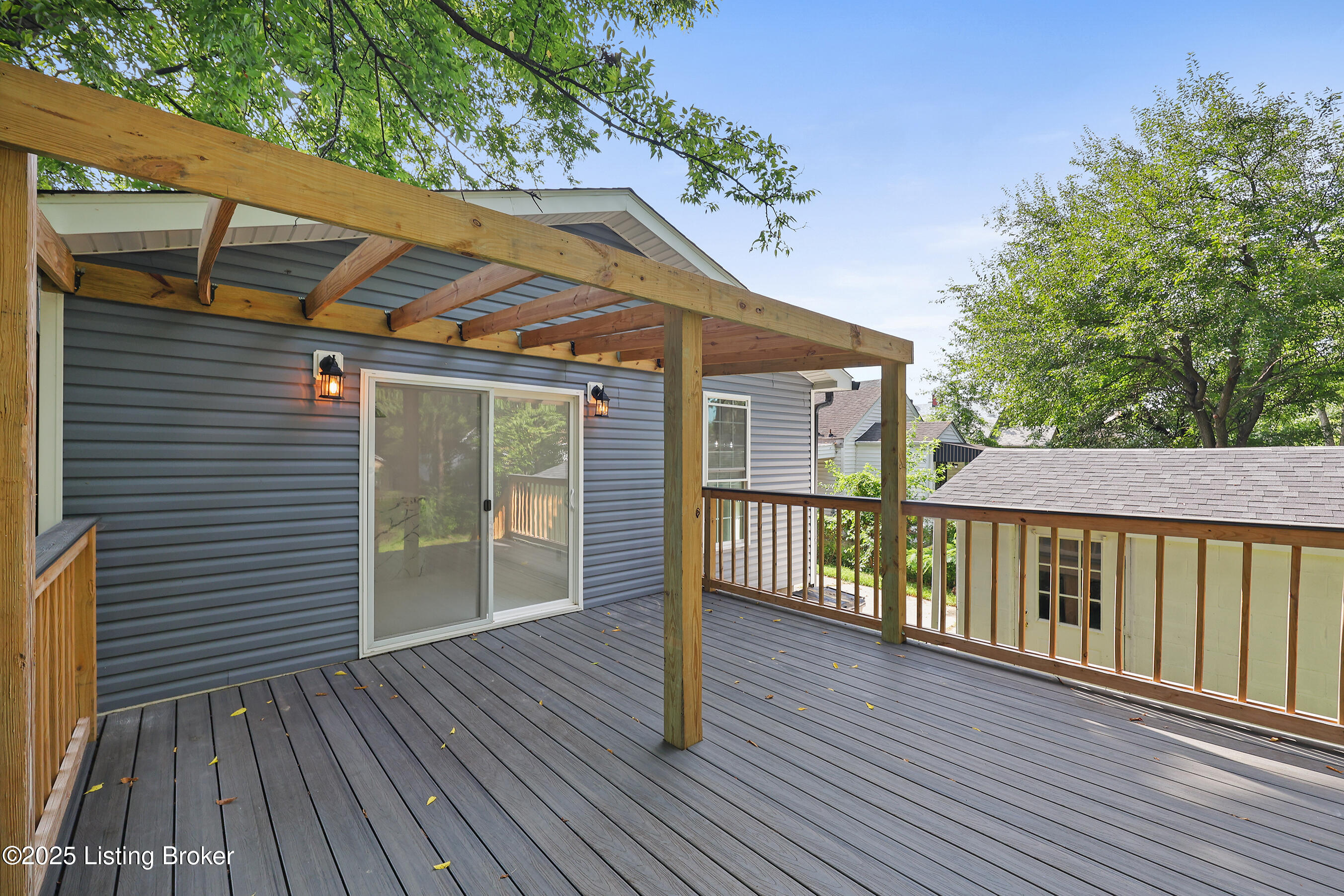 4826 S 4th St, Louisville