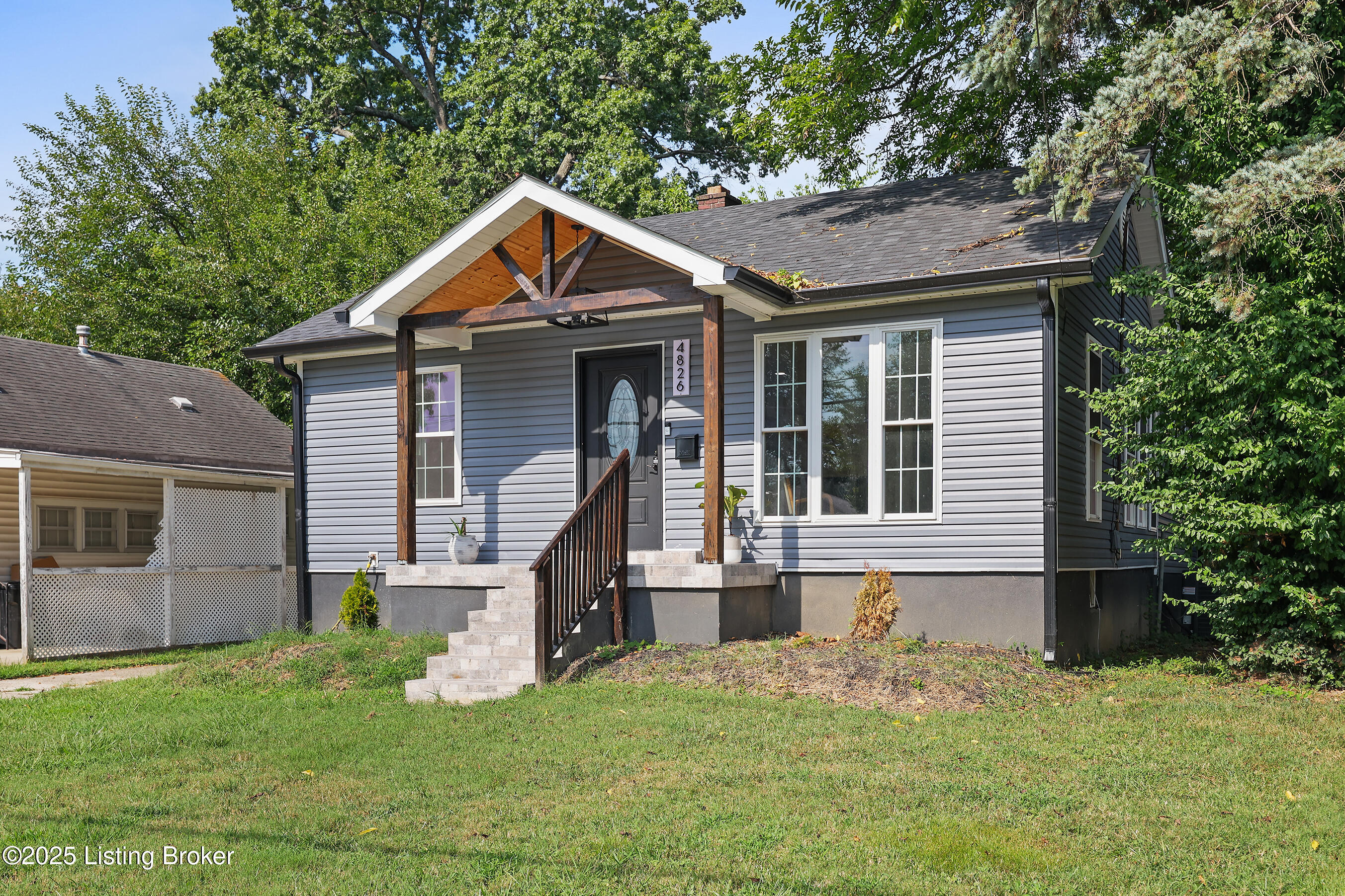 4826 S 4th St, Louisville