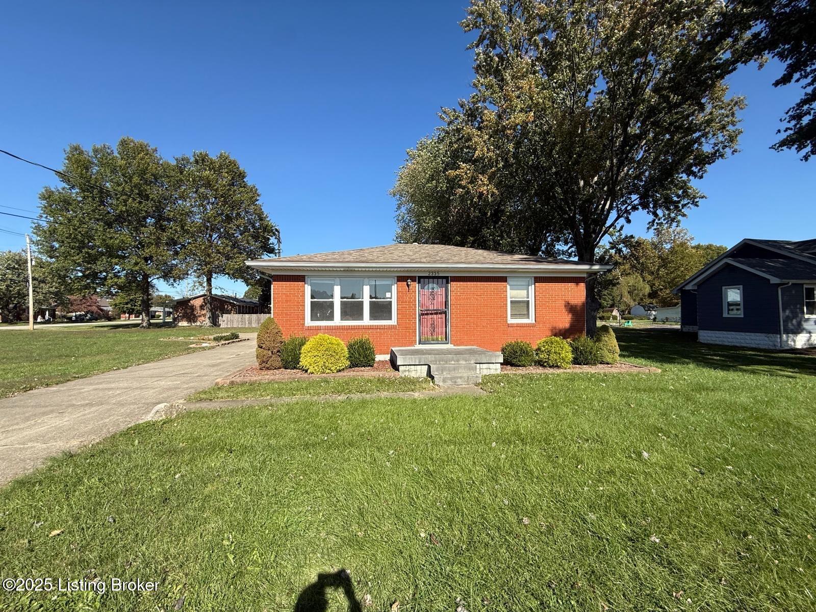 2335 Lower Hunters Trace, Louisville