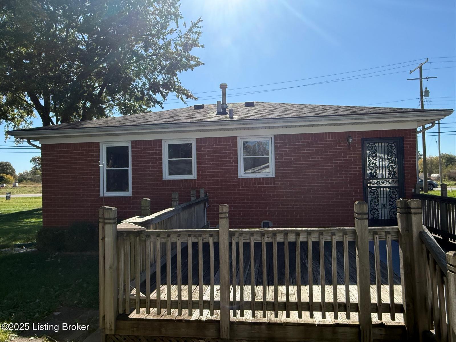 2335 Lower Hunters Trace, Louisville