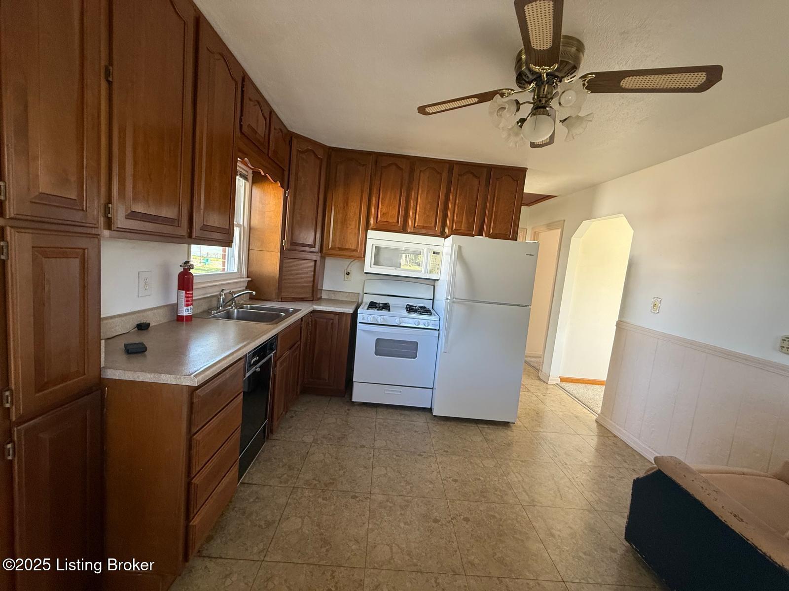 2335 Lower Hunters Trace, Louisville