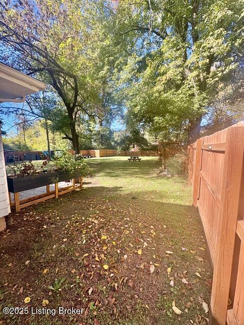 6916 Triangle Dr