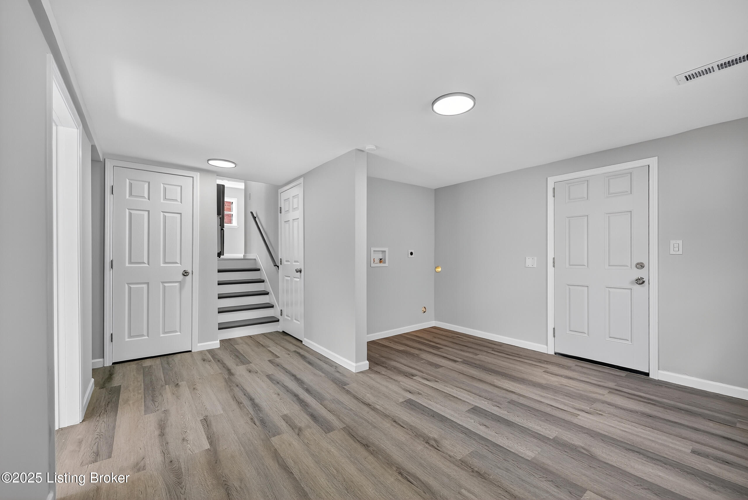 4203 Wooded Way, Louisville