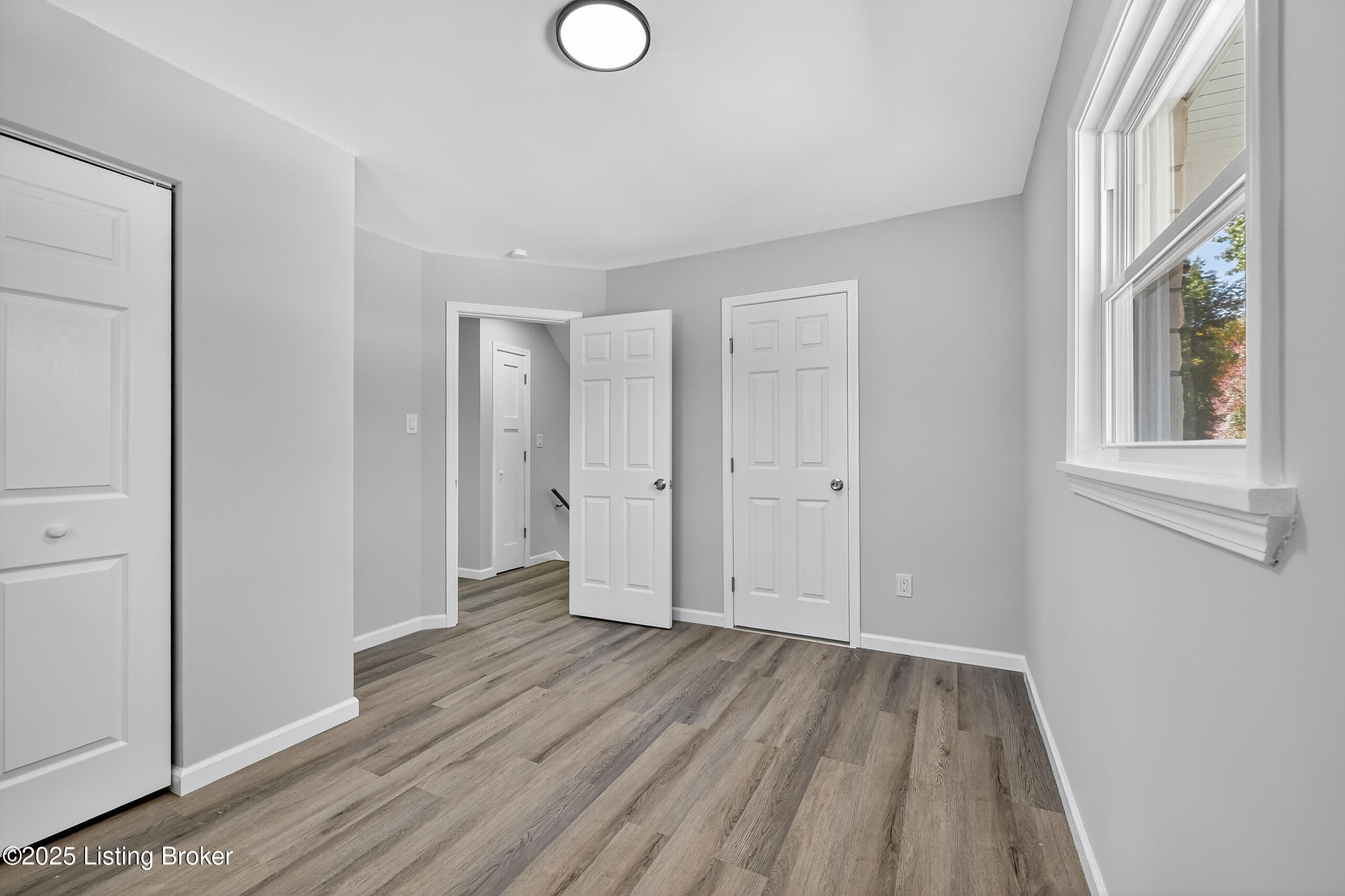 4203 Wooded Way, Louisville