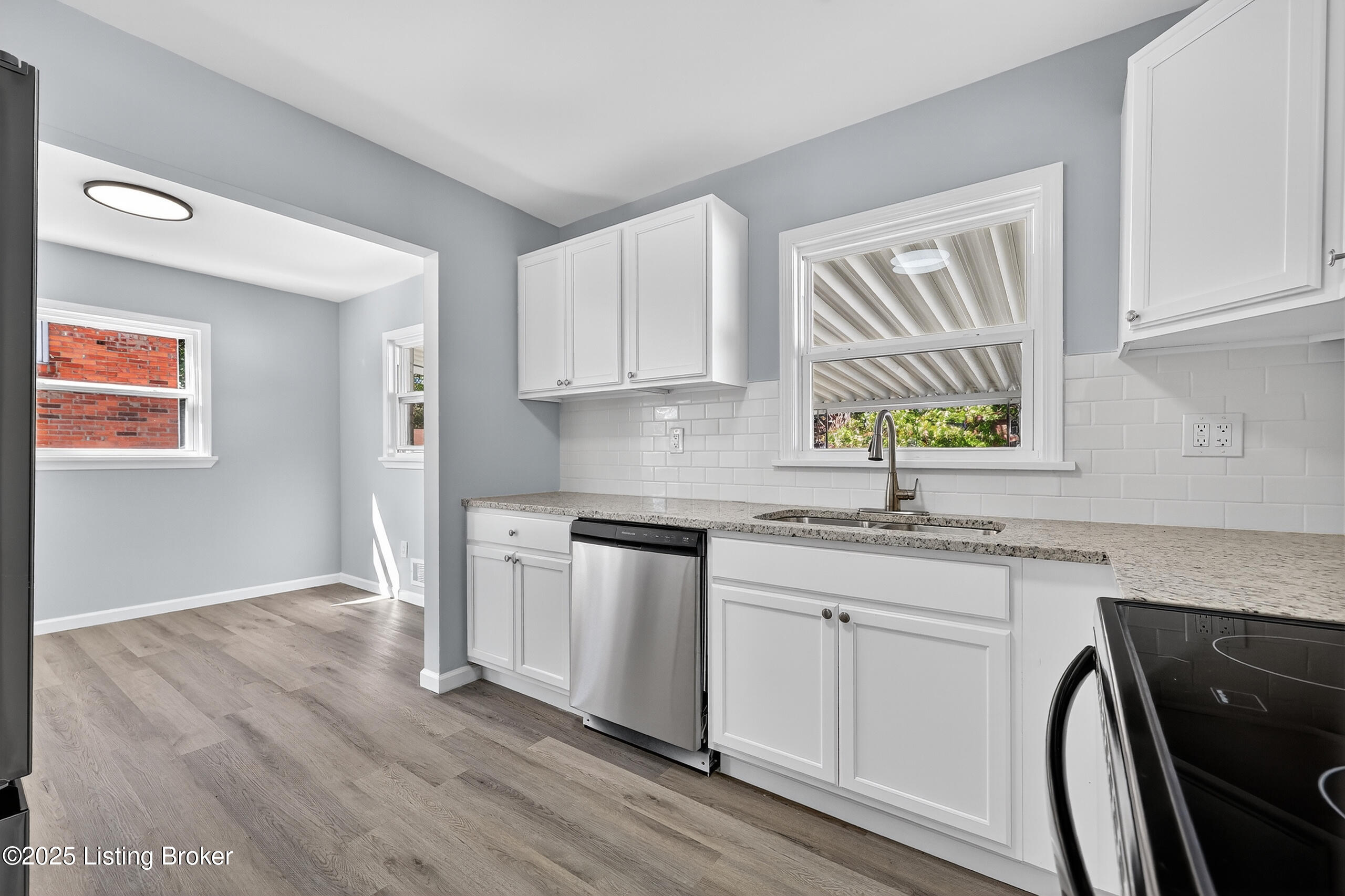 4203 Wooded Way, Louisville