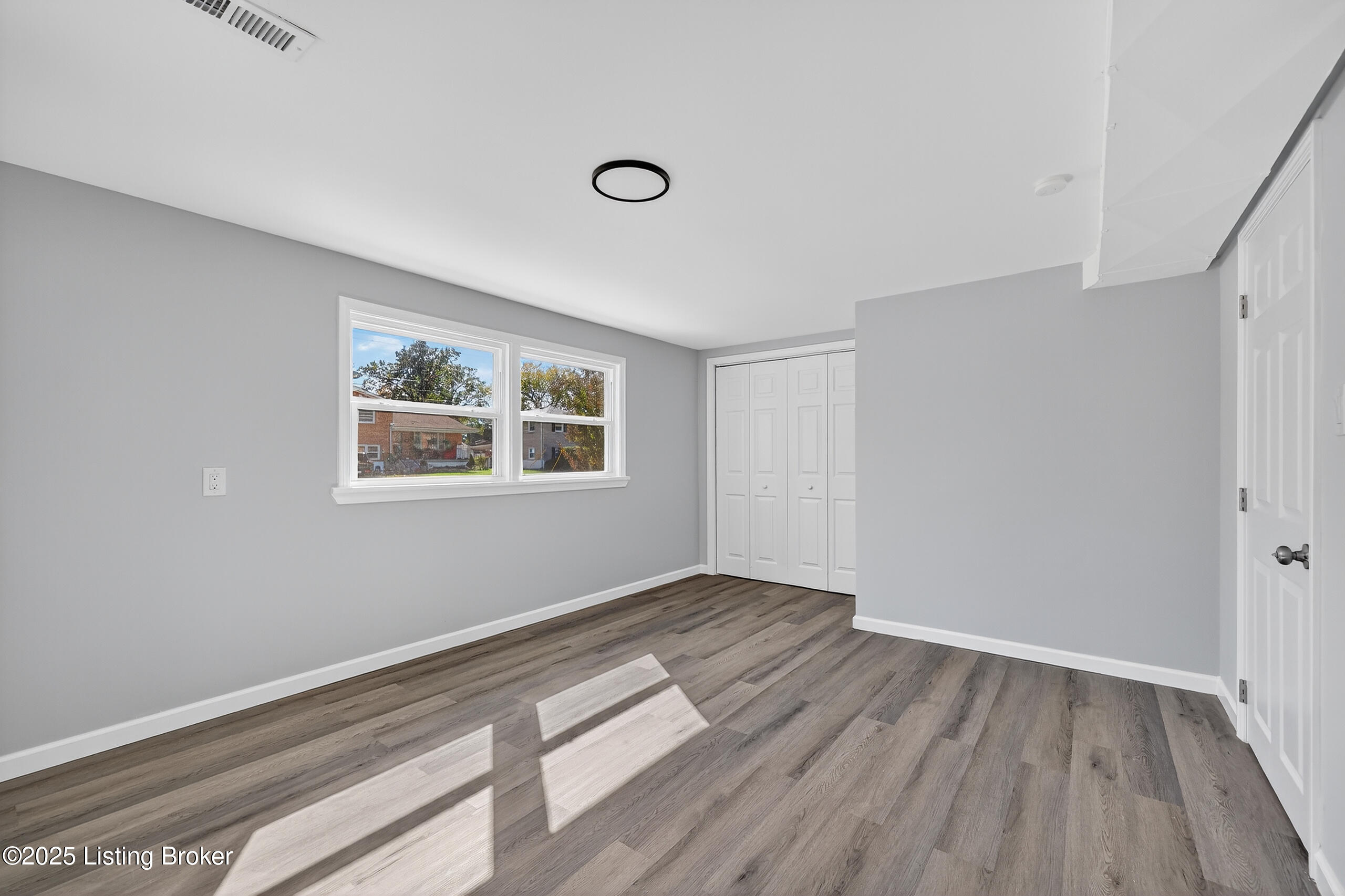 4203 Wooded Way, Louisville