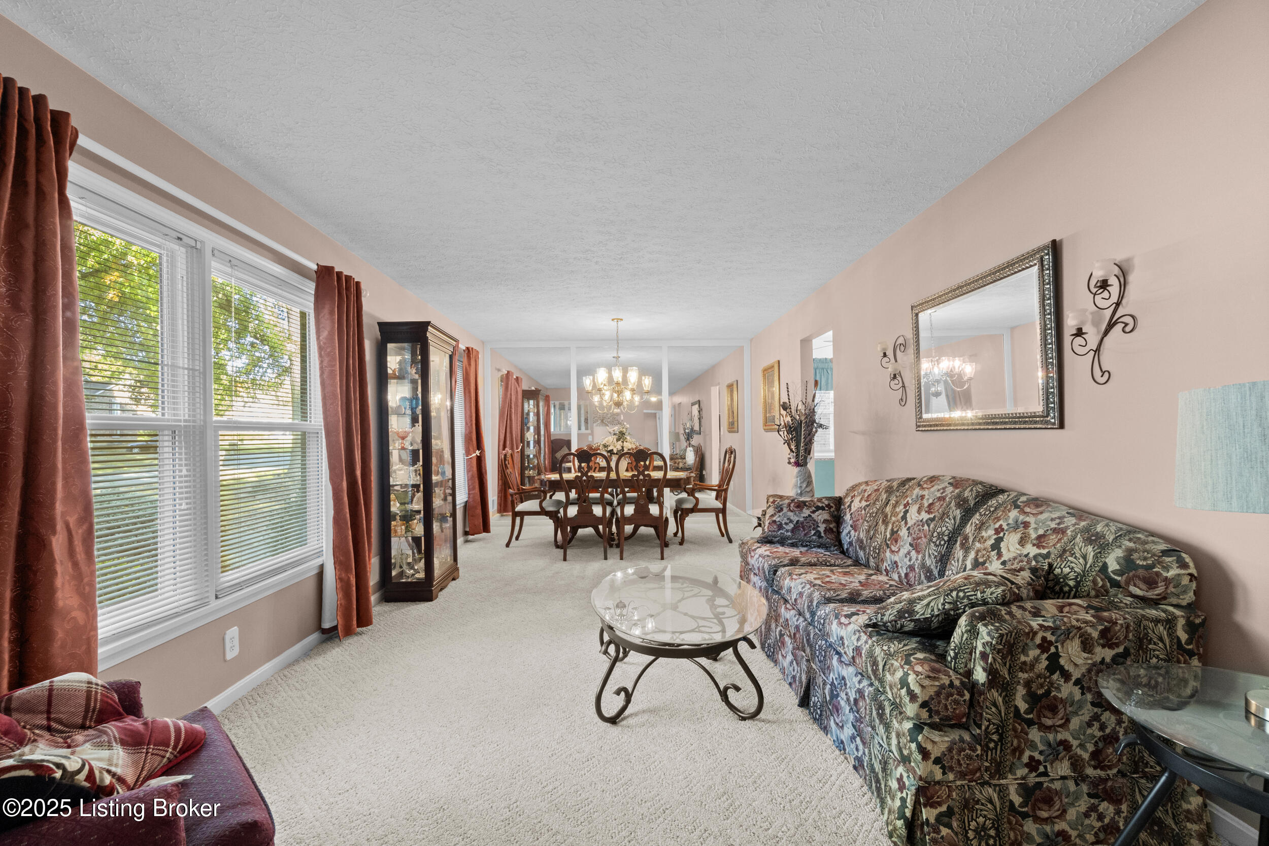 7910 Oswego Cir