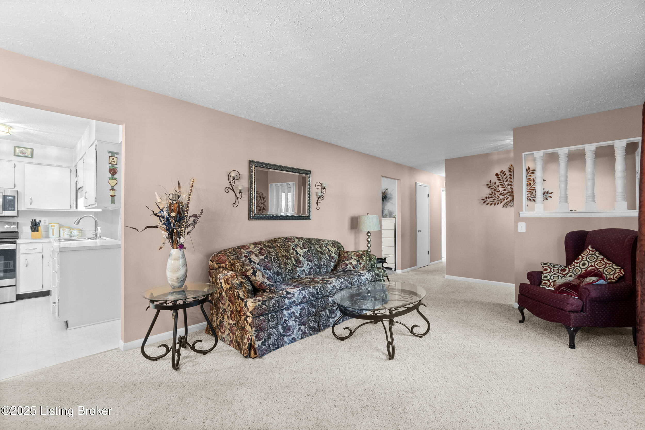 7910 Oswego Cir