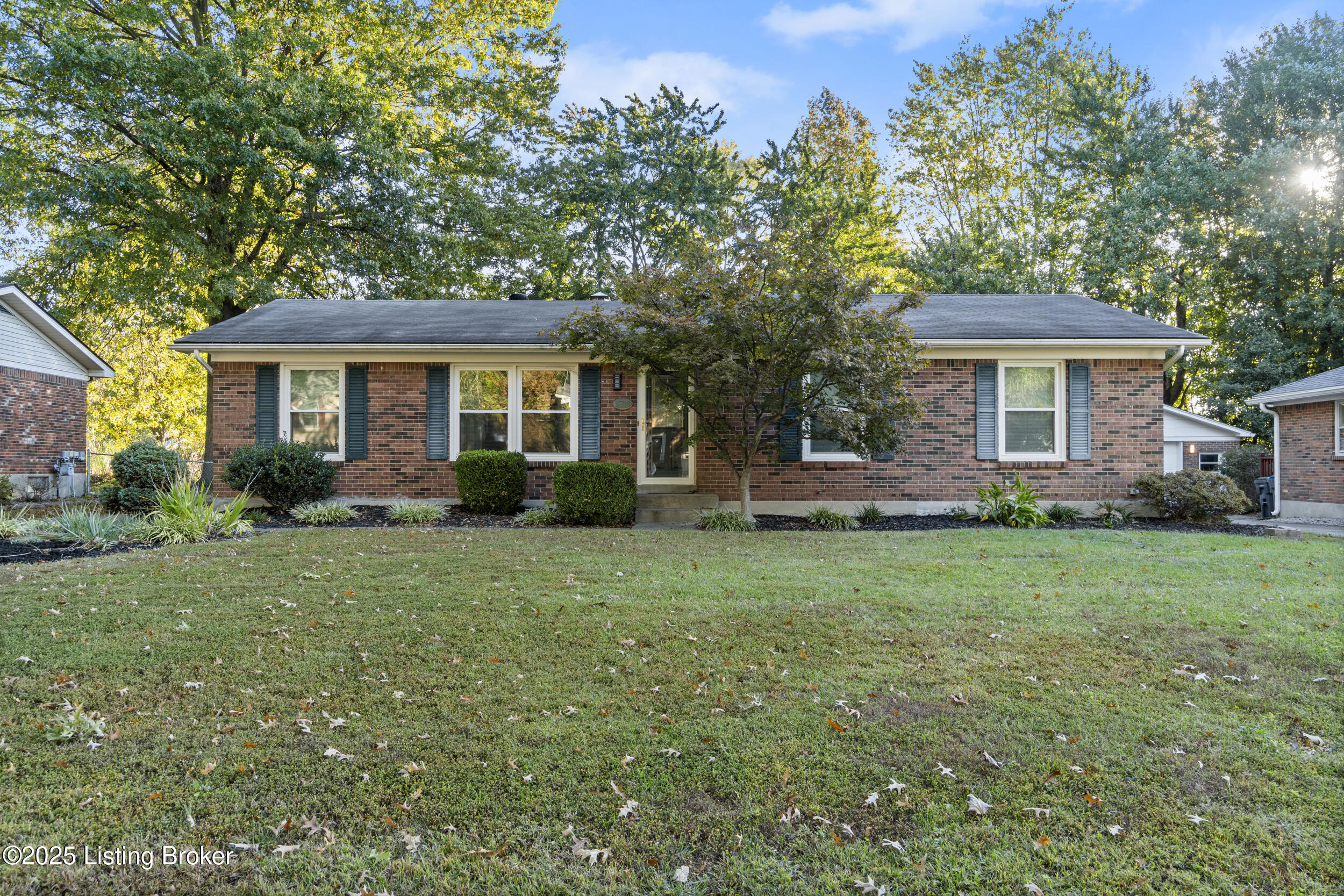 7910 Oswego Cir