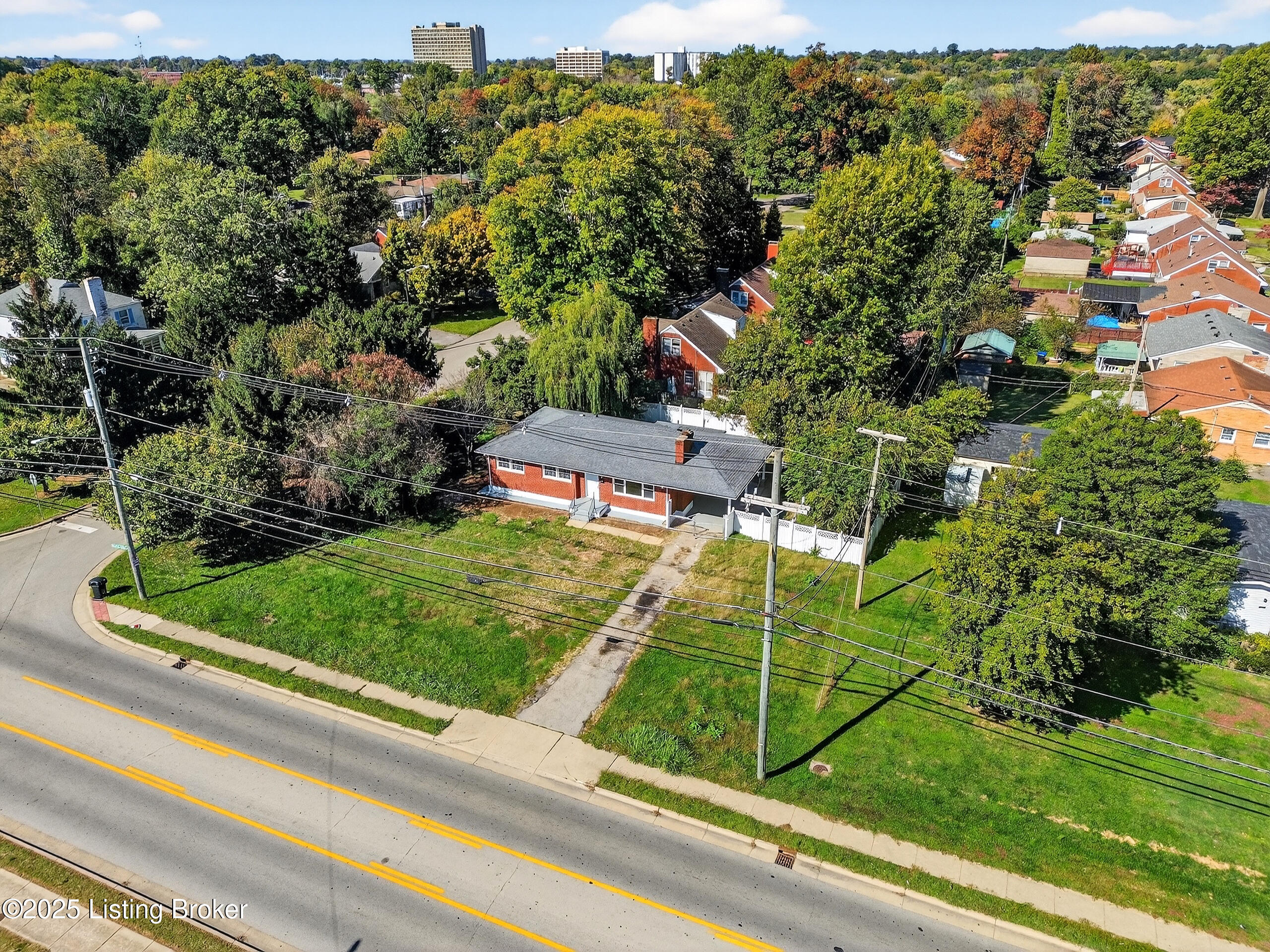1959 Bashford Manor Ln, Louisville