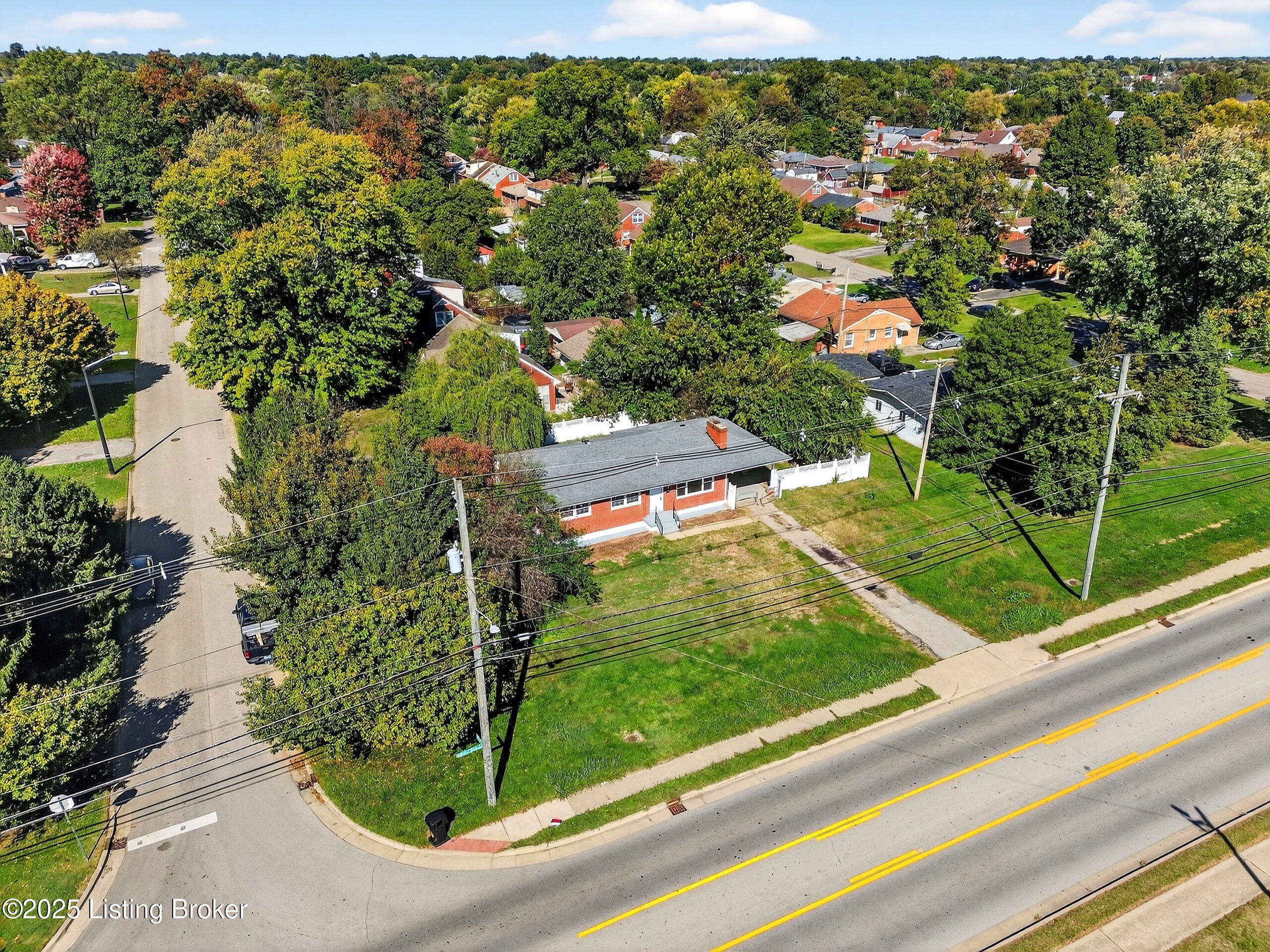 1959 Bashford Manor Ln, Louisville