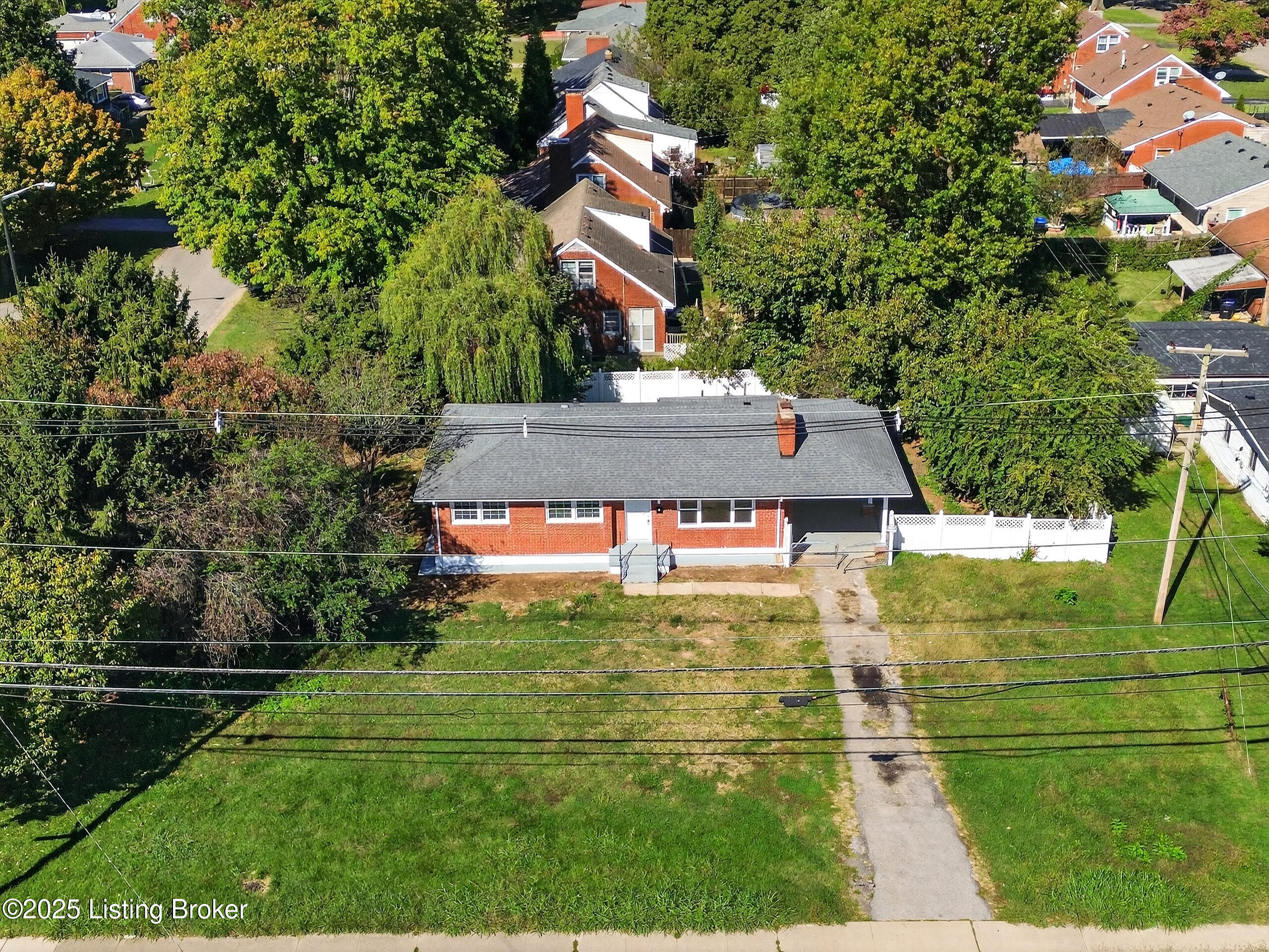 1959 Bashford Manor Ln, Louisville