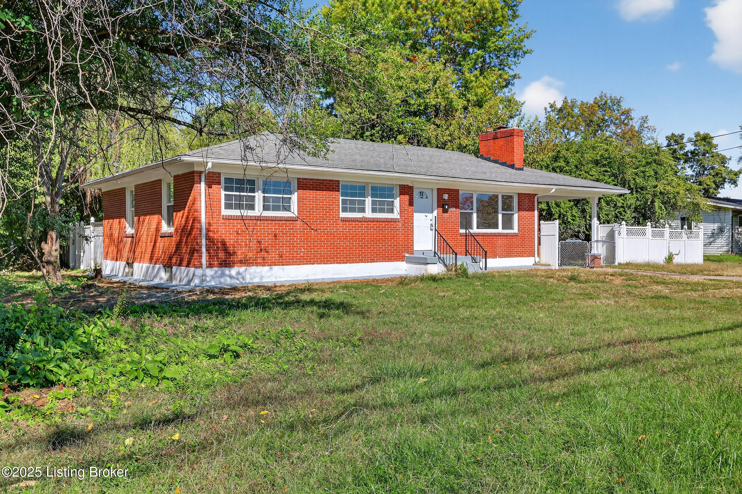 1959 Bashford Manor Ln, Louisville