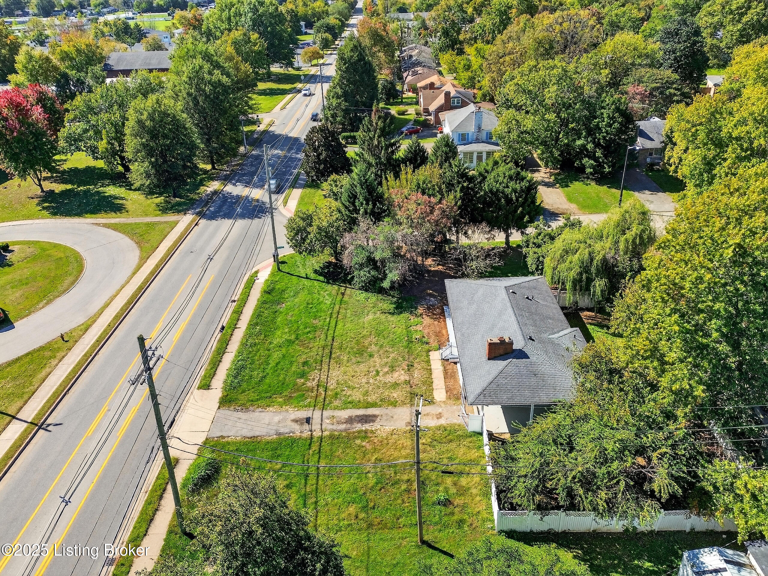 1959 Bashford Manor Ln, Louisville