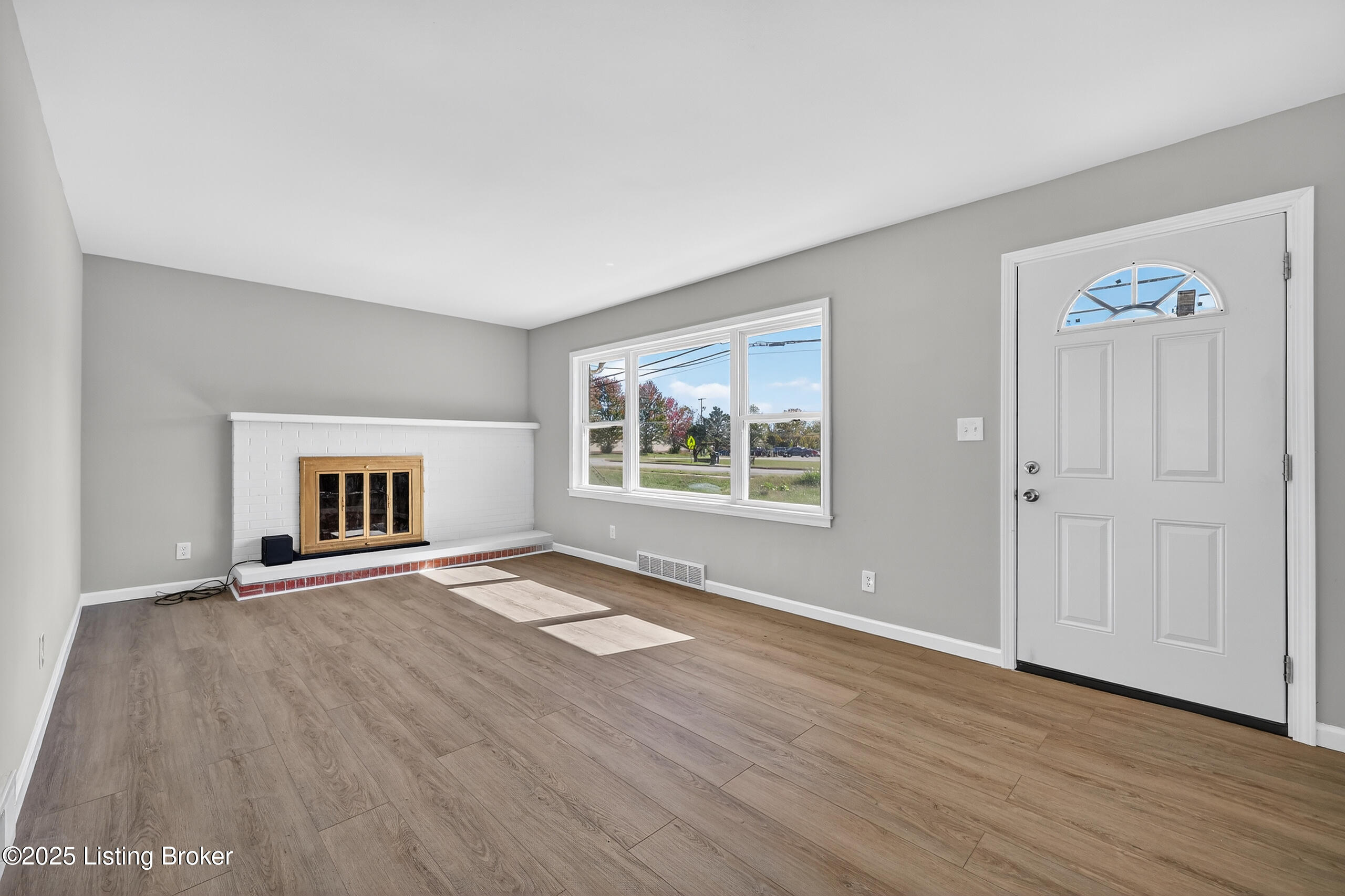 1959 Bashford Manor Ln, Louisville