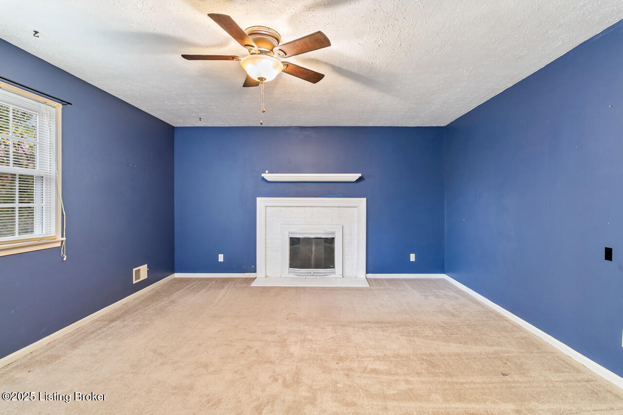 10025 Clearcreek Way